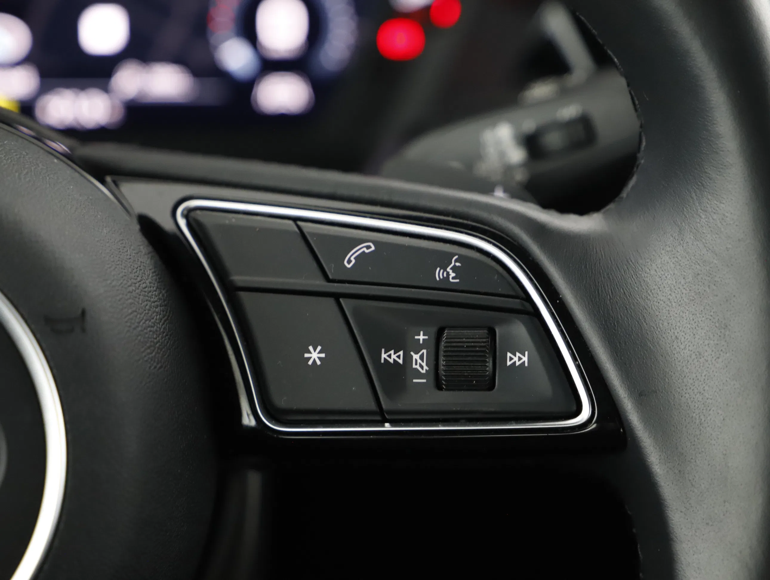 Audi A3 30 2.0 TDI advanced | Bild 13 von 21
