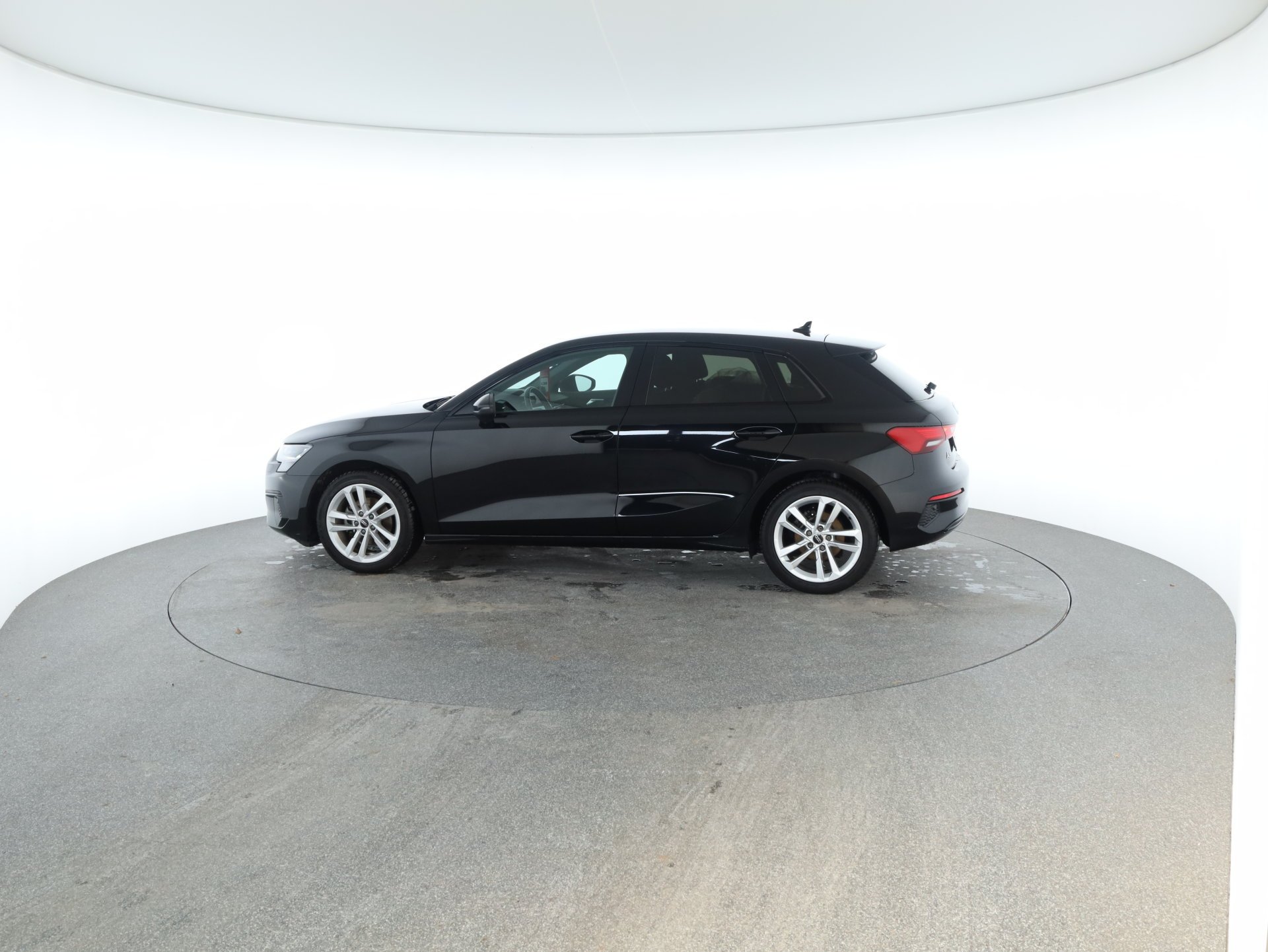 Audi A3 Sportback 30 1.0 TFSI advanced | Bild 4 von 18