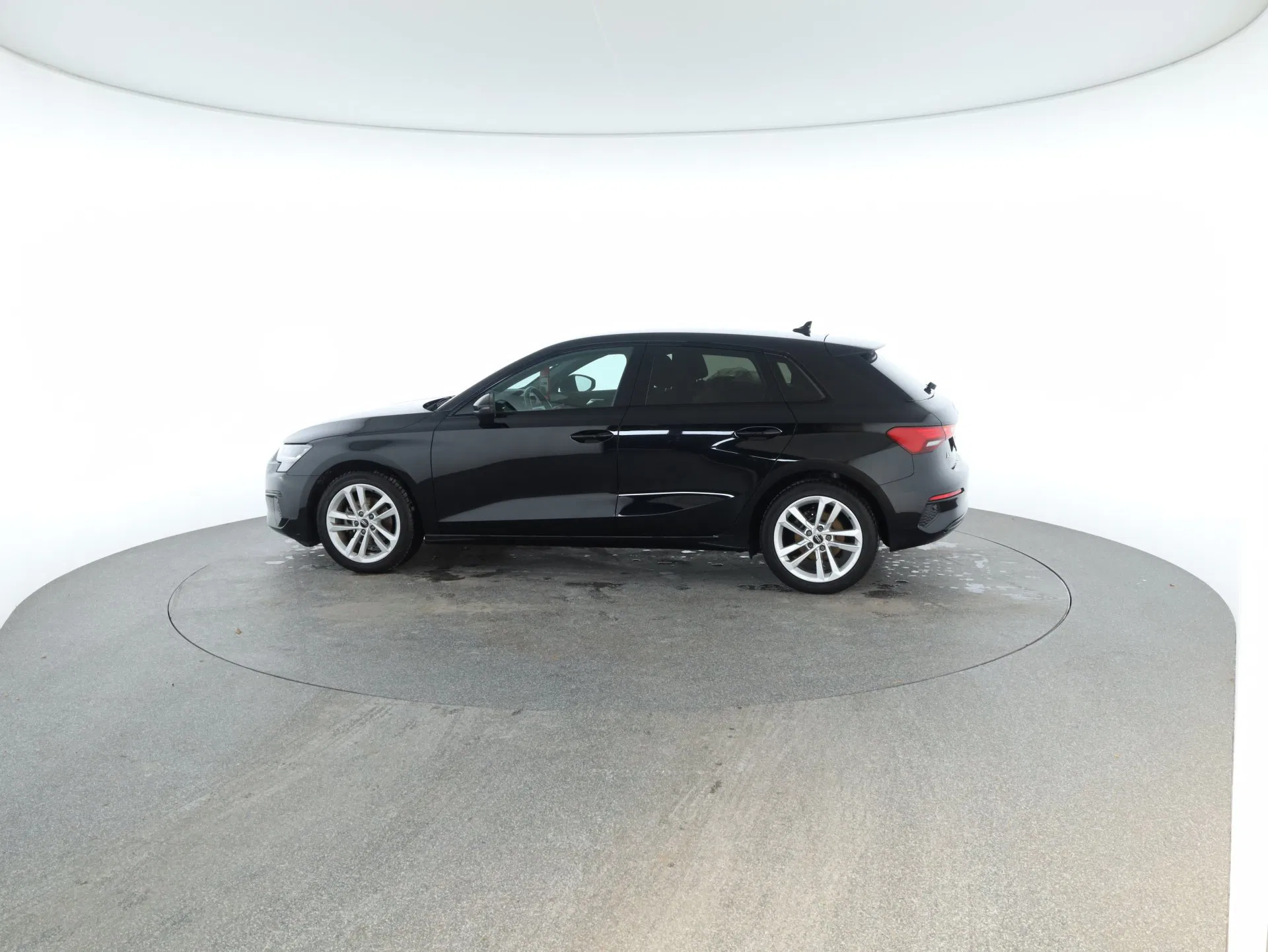 Audi A3 Sportback 30 1.0 TFSI advanced | Bild 4 von 18