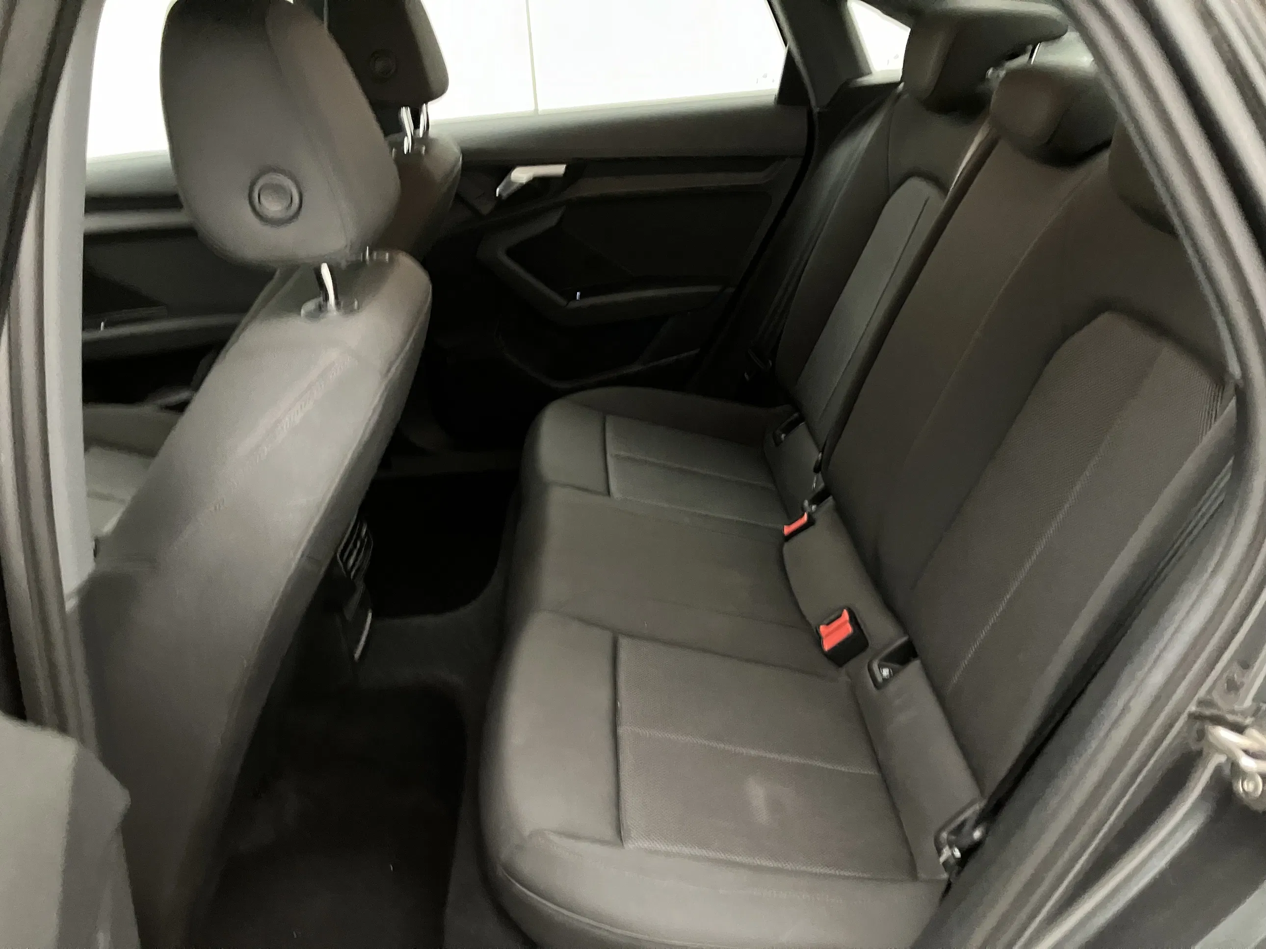 Audi A3 35 1.5 TFSI (M-H) S-Line | Bild 26 von 31