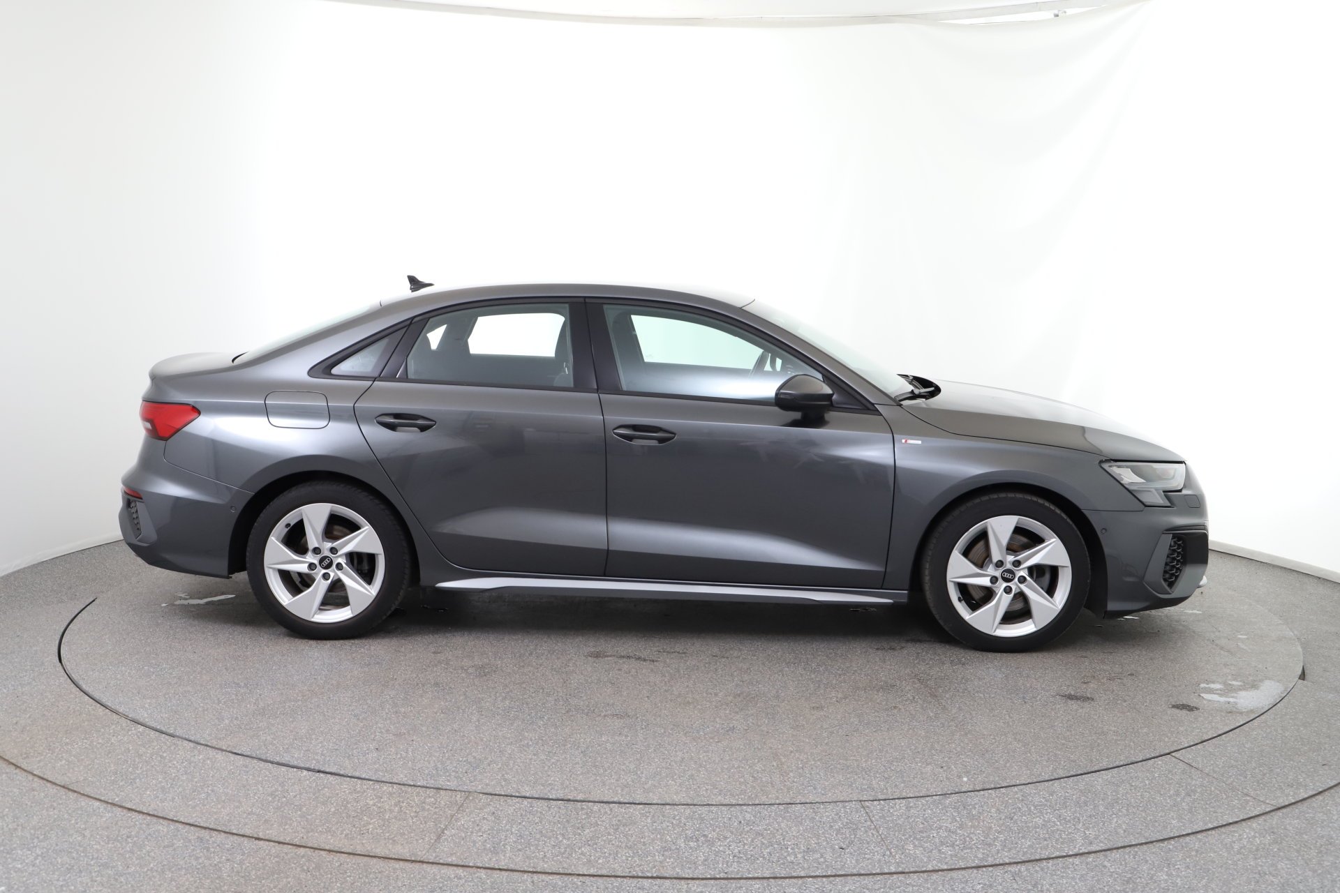 Audi A3 35 1.5 TFSI (M-H) S-Line | Bild 7 von 31