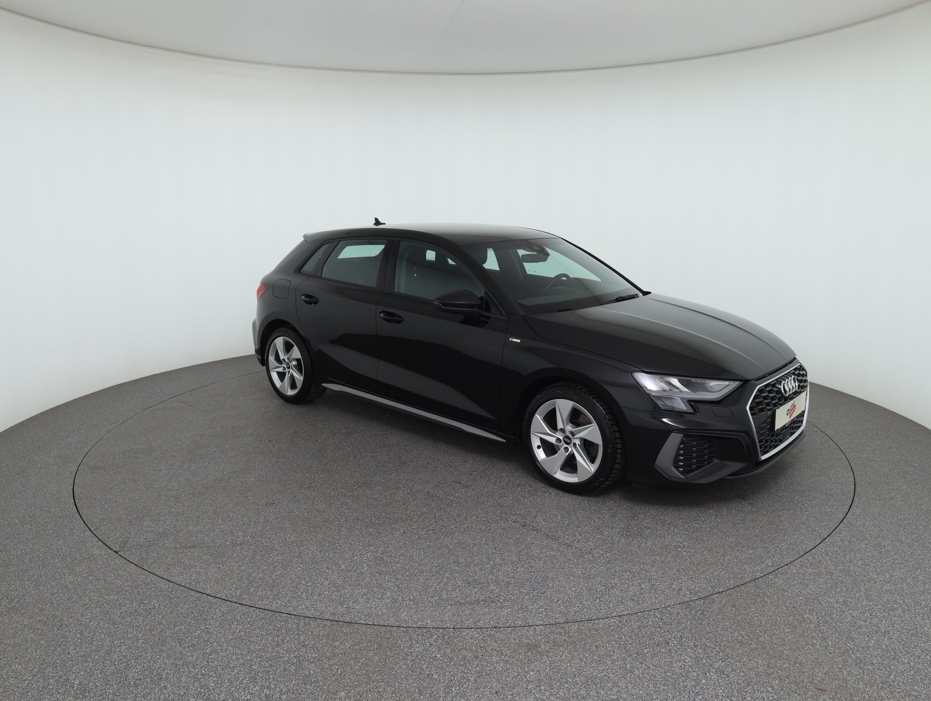 Audi A3 Sportback 30 1.0 TFSI M-H S-Line | Bild 21 von 31