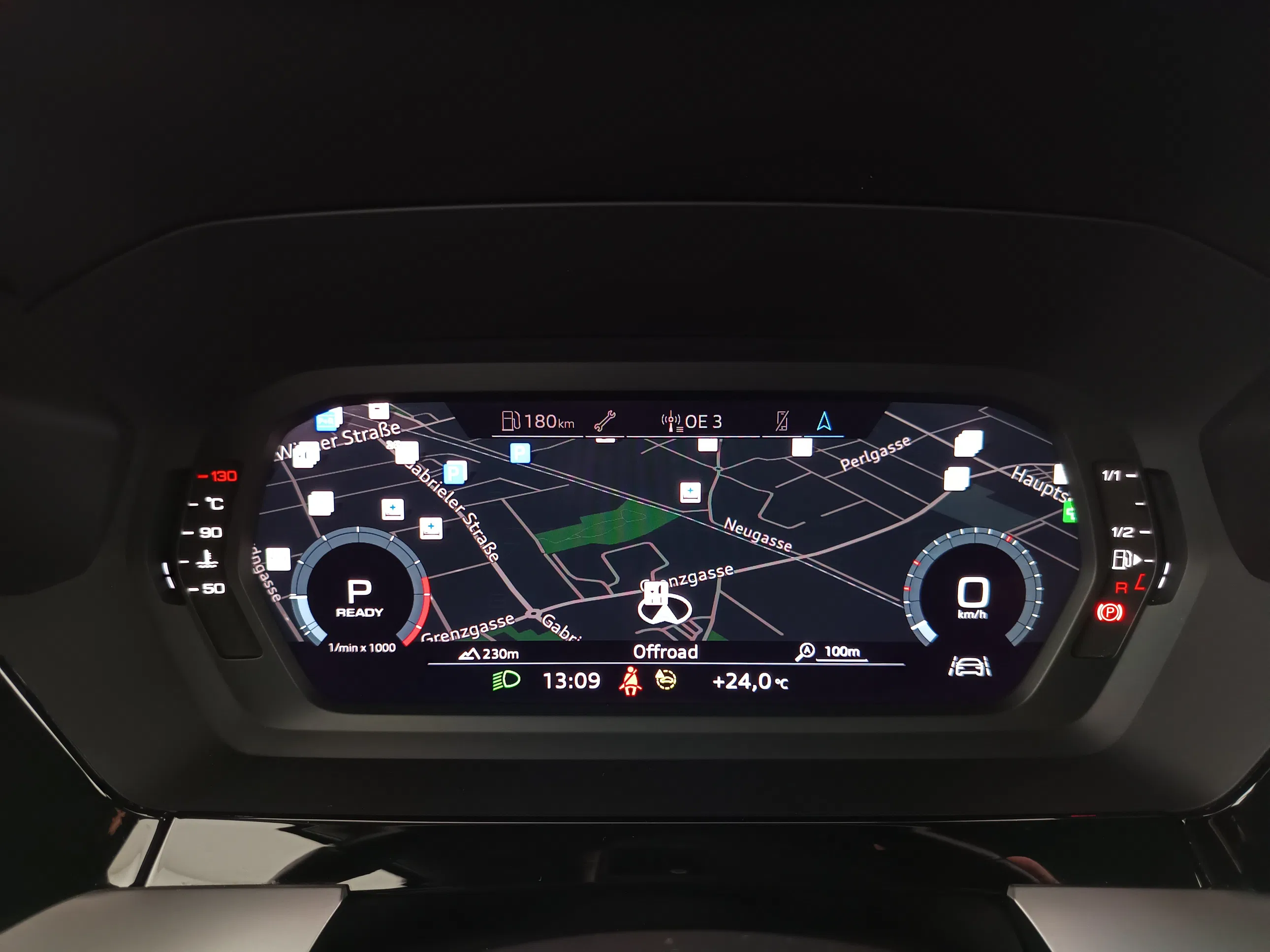 Audi A3 Sportback 30 1.0 TFSI M-H S-Line | Bild 29 von 31