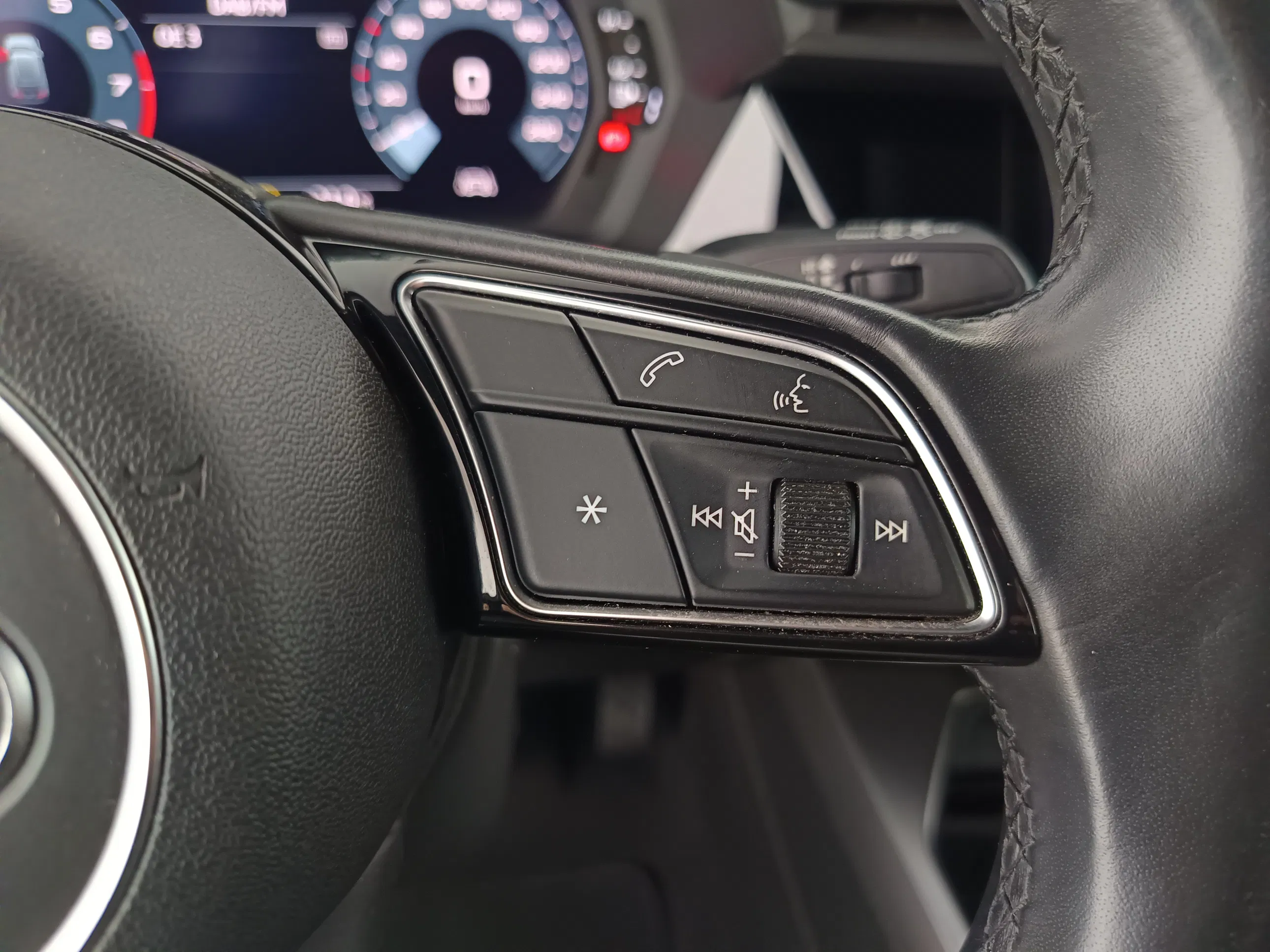 Audi A3 Sportback 30 1.0 TFSI M-H S-Line | Bild 31 von 31