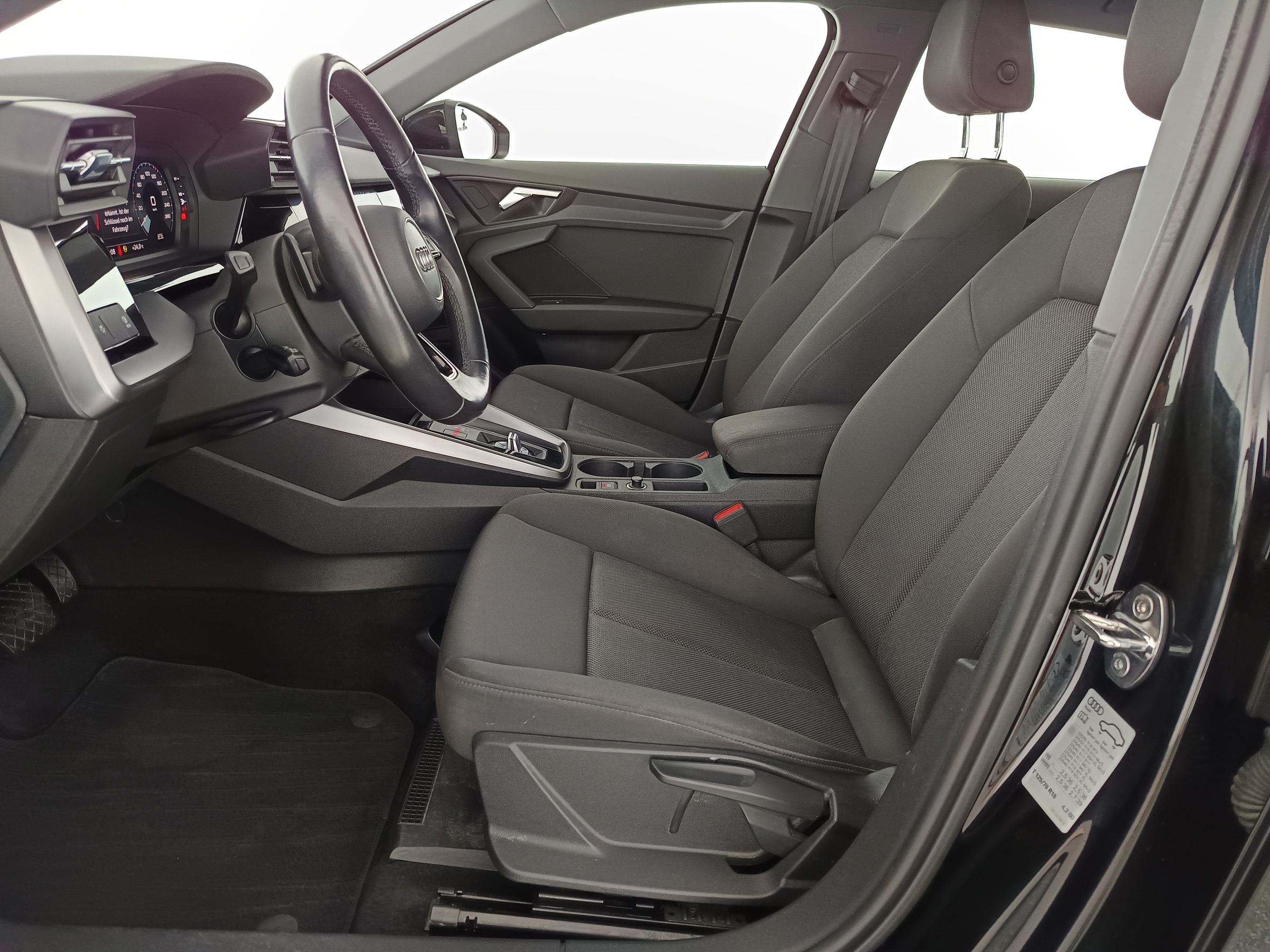 Audi A3 Sportback 30 1.0 TFSI M-H S-Line | Bild 5 von 31