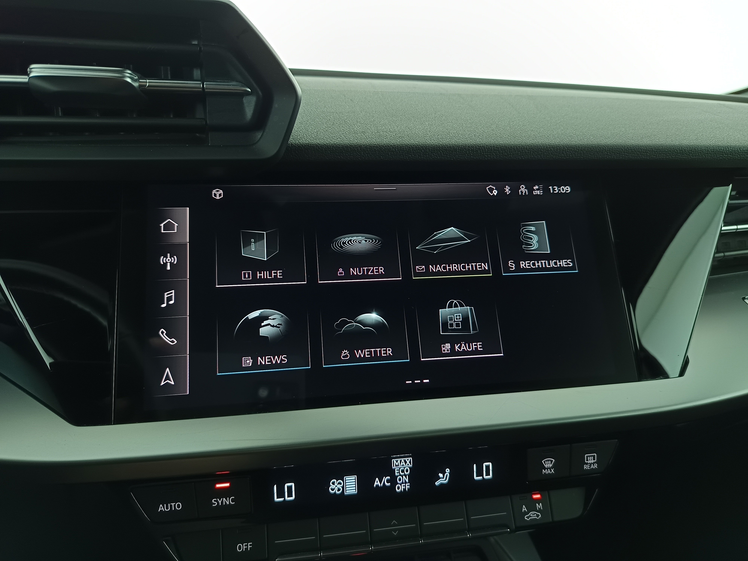 Audi A3 Sportback 30 1.0 TFSI M-H S-Line | Bild 8 von 31