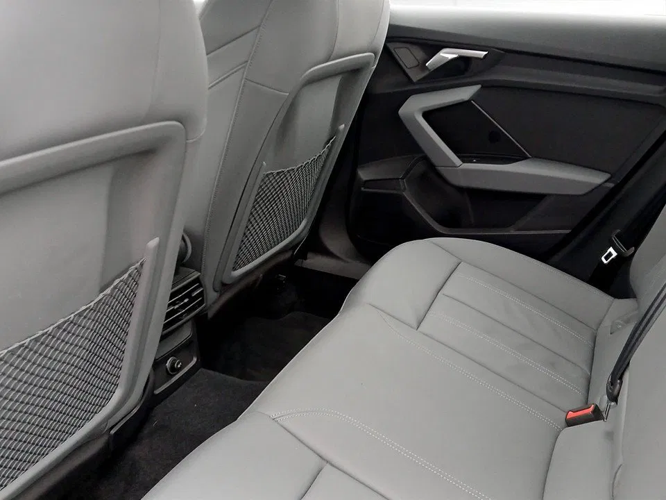 Audi A3 Limo. 35 TFSI S-Line Aut. | Bild 16 von 17