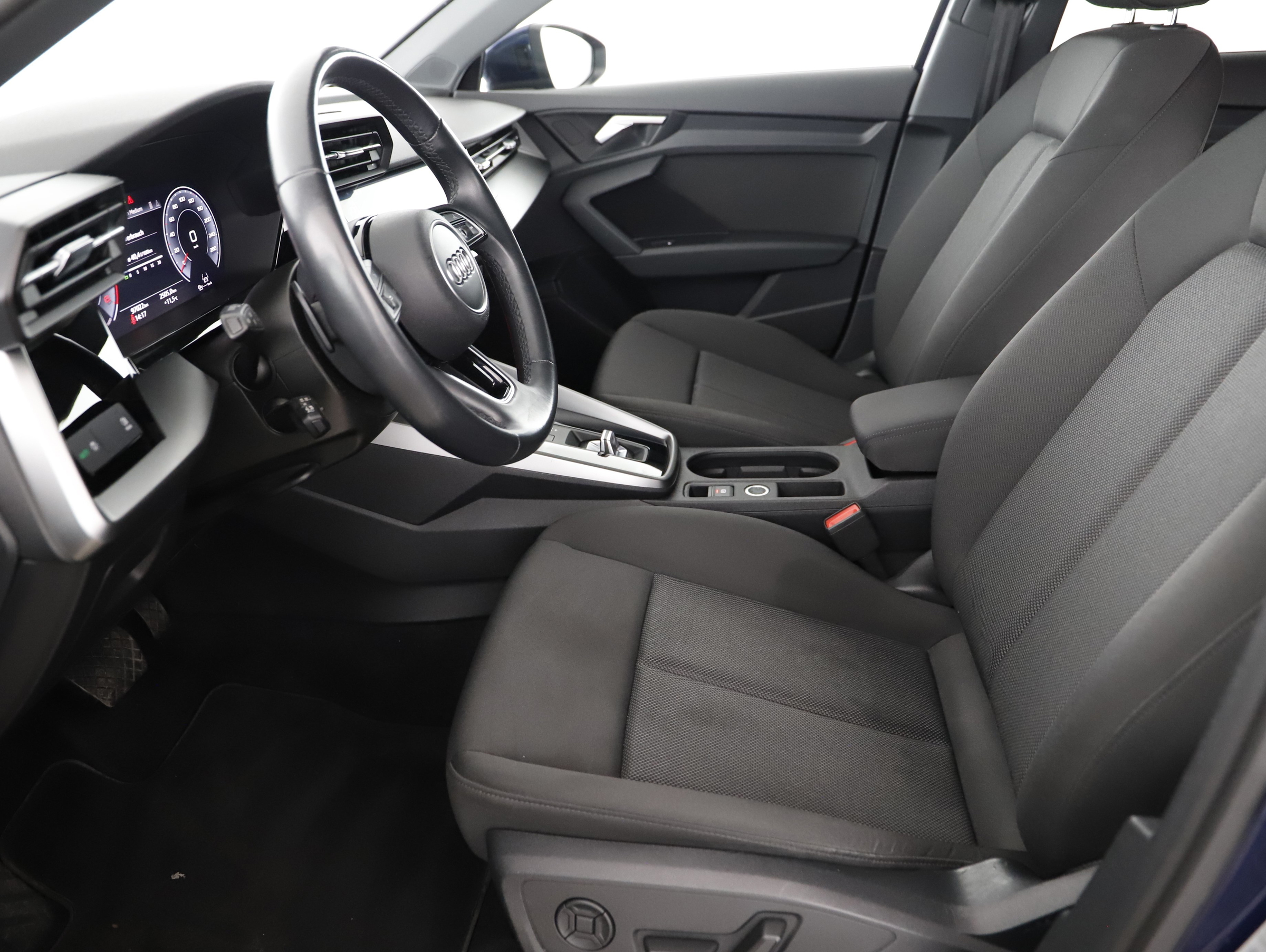 Audi A3 Limousine 35 TDI advanced ext. | Bild 14 von 30