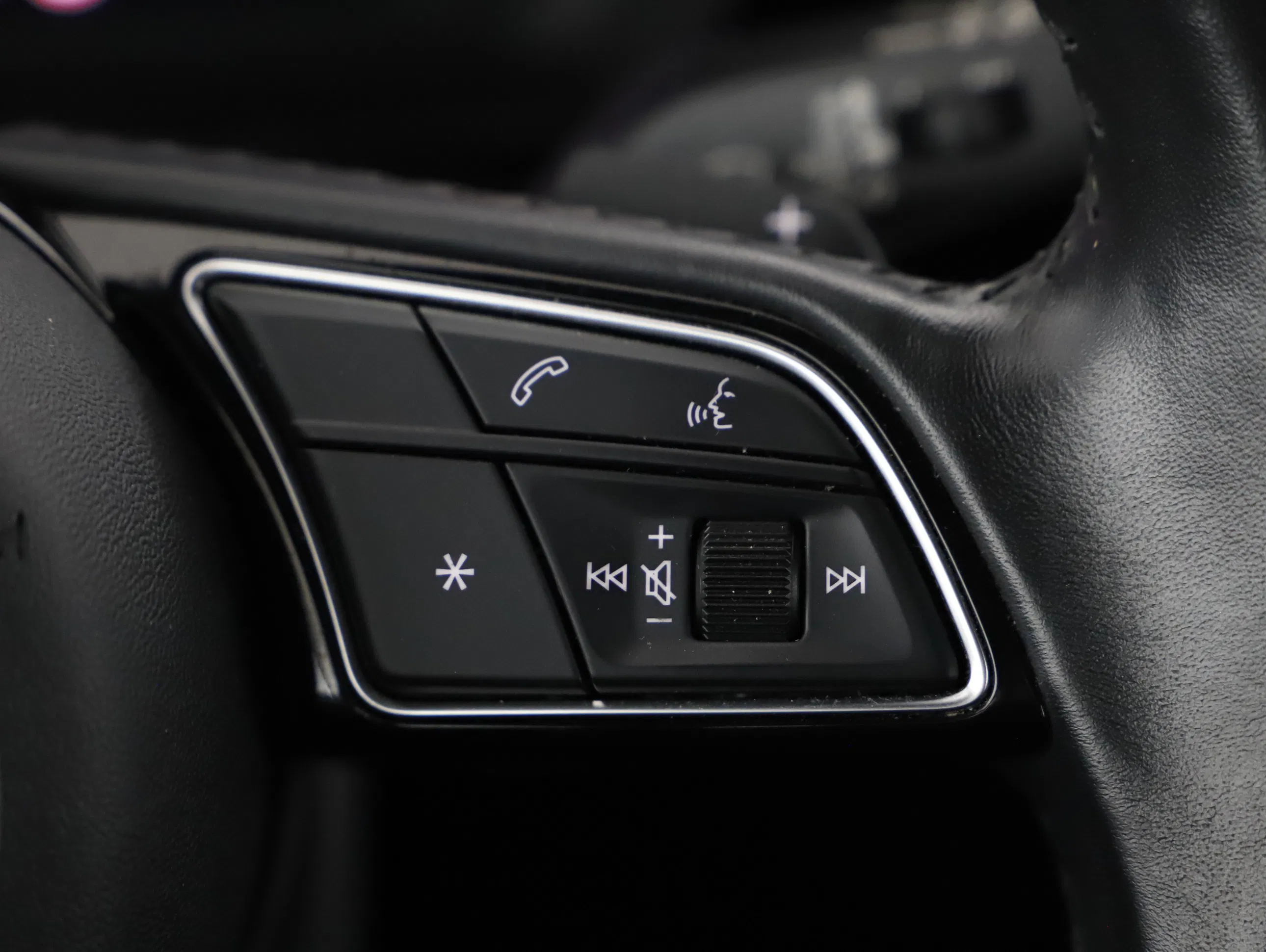 Audi A3 Sportback 35 1.5 TFSI (M-H) | Bild 12 von 23