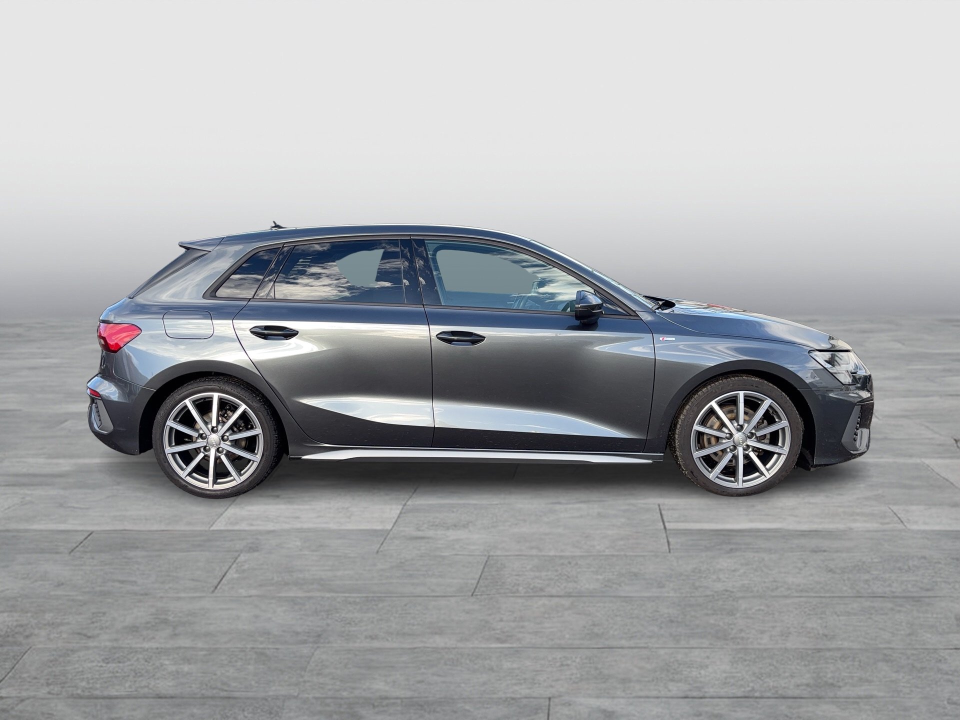 Audi A3 Sportback 30 TDI S line exterieur | Bild 6 von 26