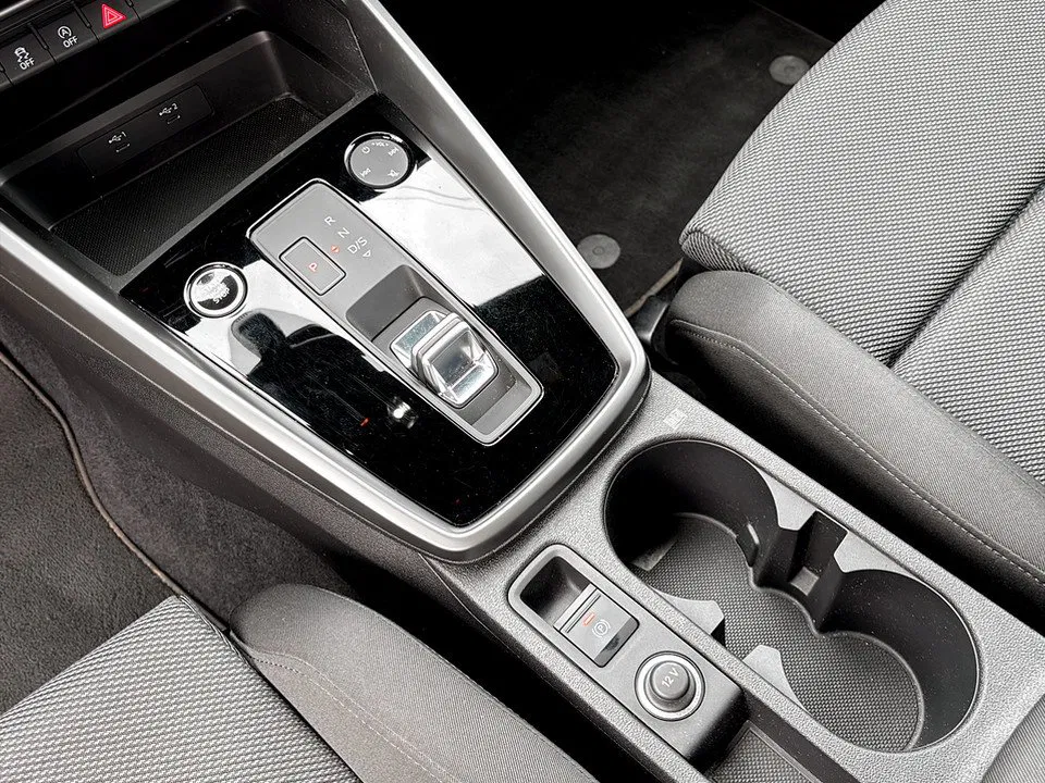 Audi A3 Sportback 30 2.0 TDI advanced | Bild 17 von 24