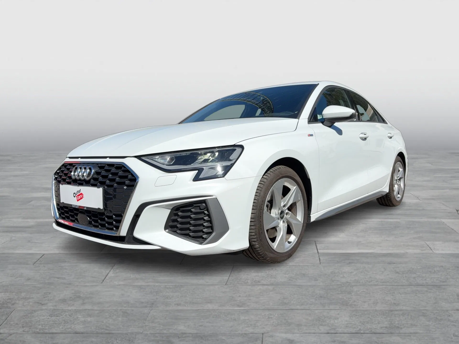 Audi A3 30 2.0 TDI S-Line | Bild 2 von 19