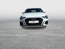 Audi A3 30 2.0 TDI S-Line | Thumbnail 6 von 19