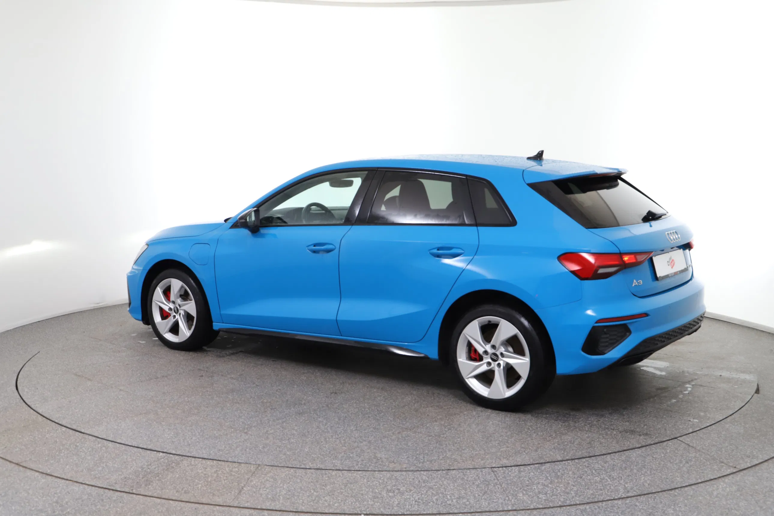 Audi A3 Sportback 45 1.4 TFSI e S-Line | Bild 4 von 17