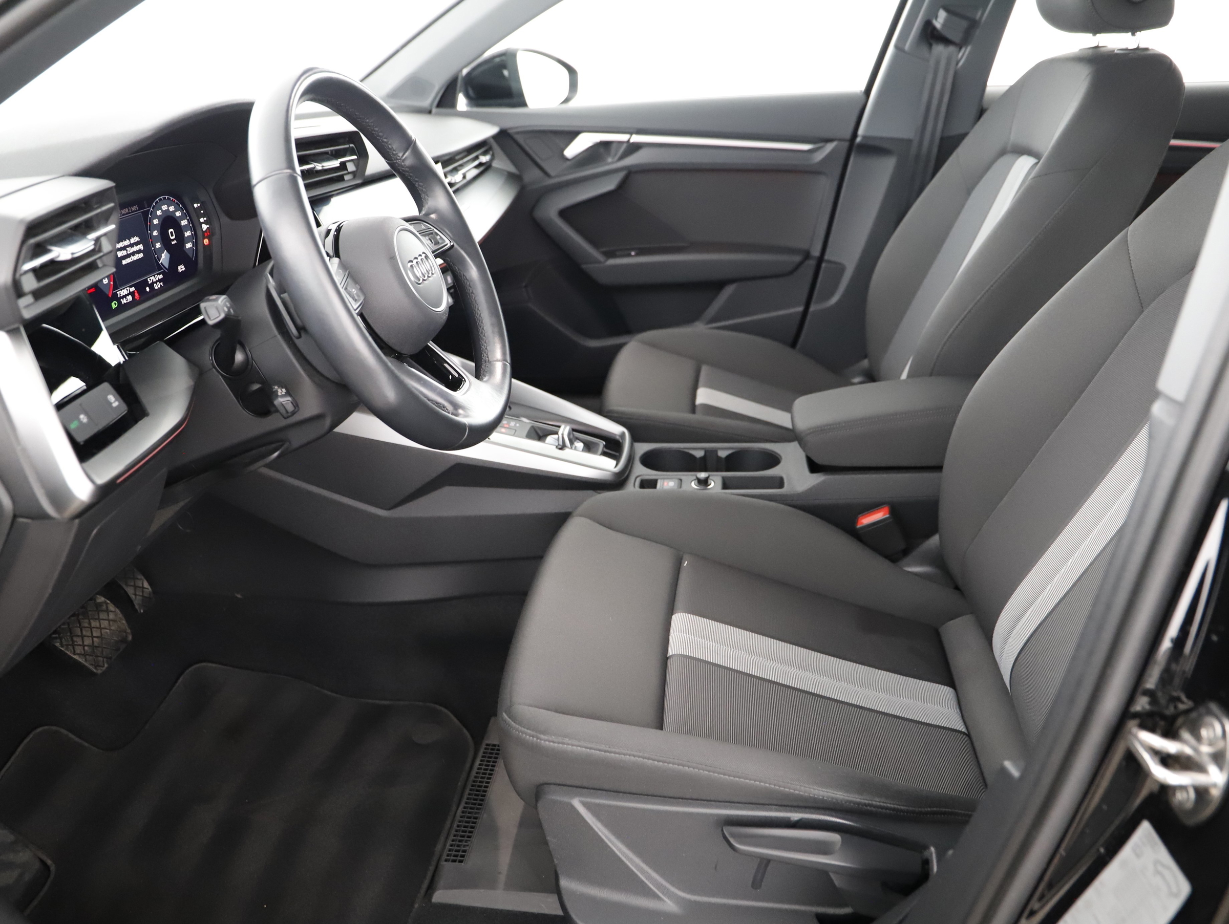 Audi A3 Sportback 35 1.5 TFSI (M-H) advanced | Bild 2 von 21