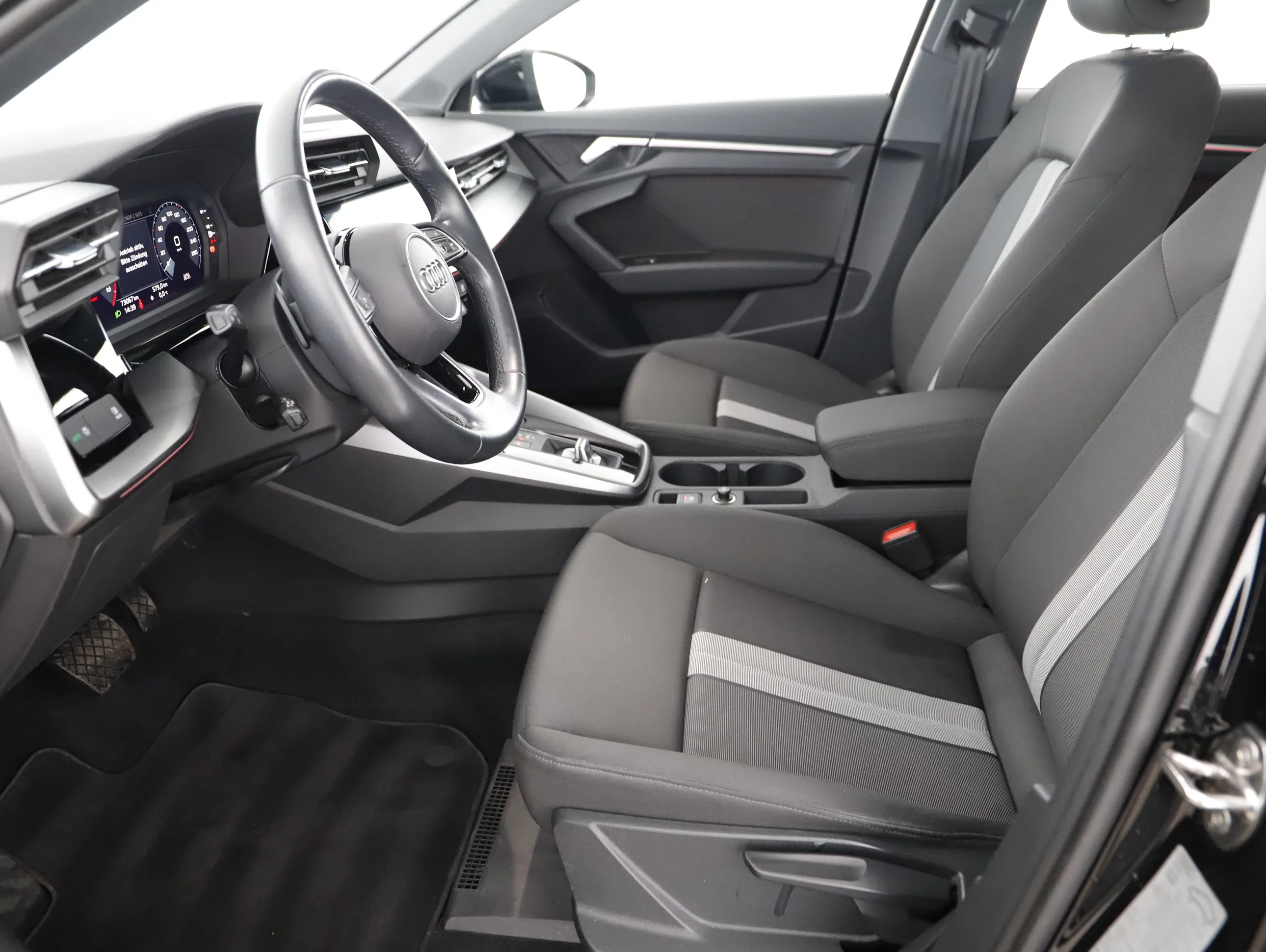 Audi A3 Sportback 35 1.5 TFSI (M-H) advanced | Bild 2 von 21