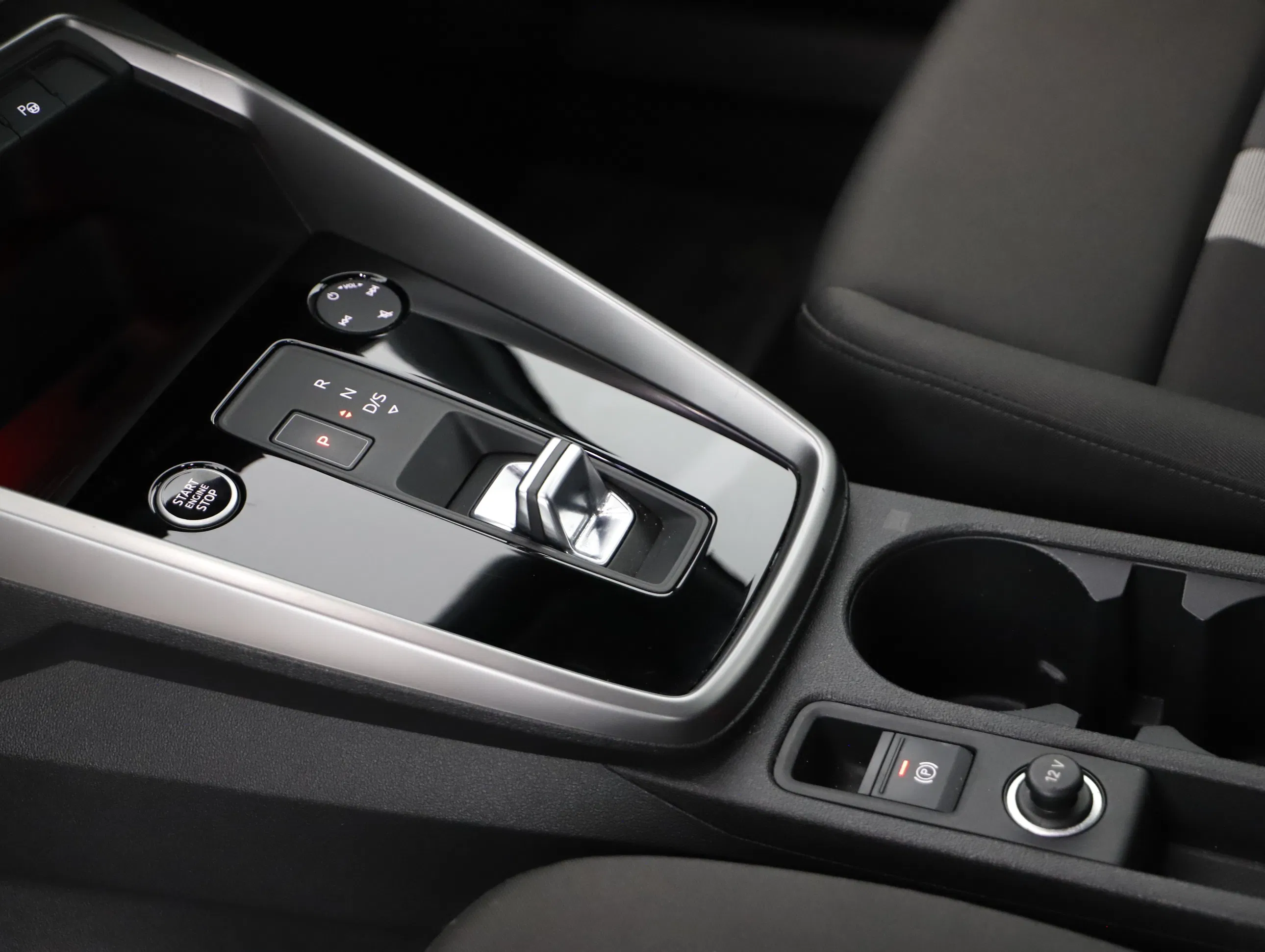 Audi A3 Sportback 35 1.5 TFSI (M-H) advanced | Bild 6 von 21