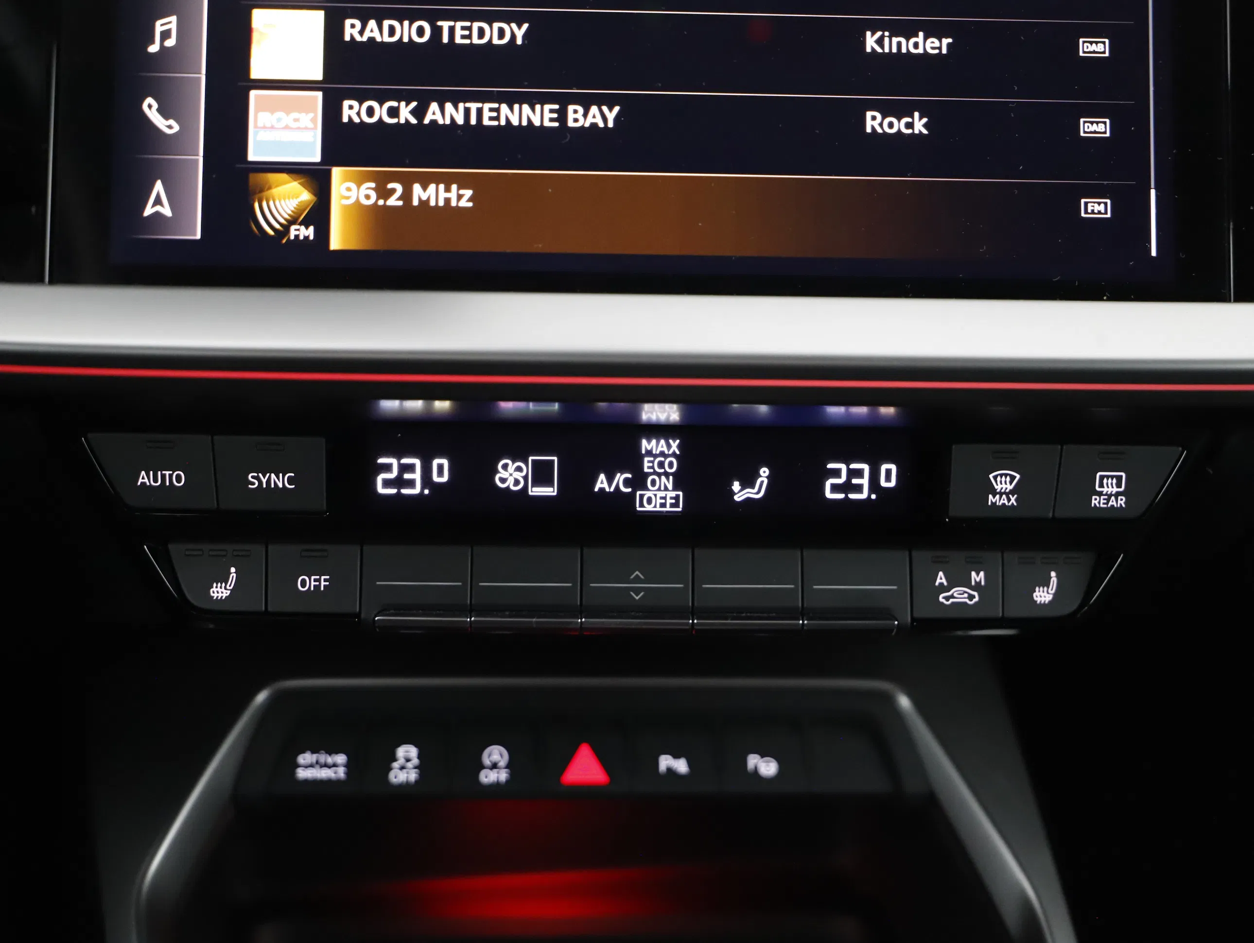 Audi A3 Sportback 35 1.5 TFSI (M-H) advanced | Bild 10 von 21