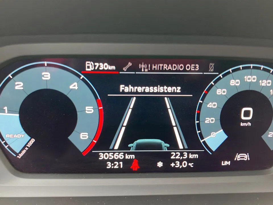 Audi A3 Sportback 30 2.0 TDI | Bild 21 von 23