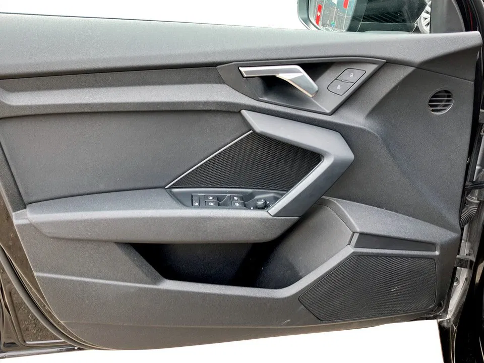 Audi A3 Sportback 30 TFSI Aut. | Bild 11 von 24