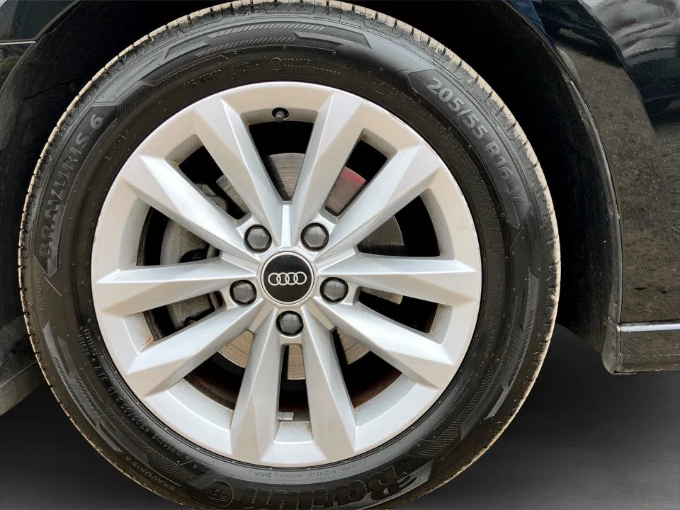 Audi A3 Sportback 30 TFSI Aut. | Bild 7 von 24