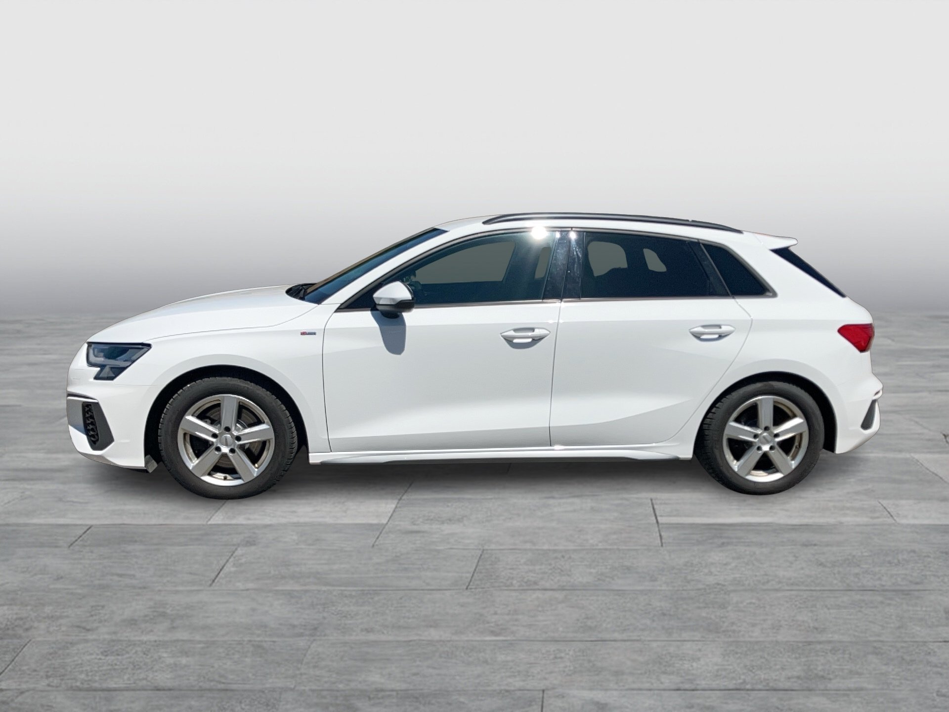 Audi A3 Sportback 40 2.0 TDI quattro S-Line | Bild 3 von 27