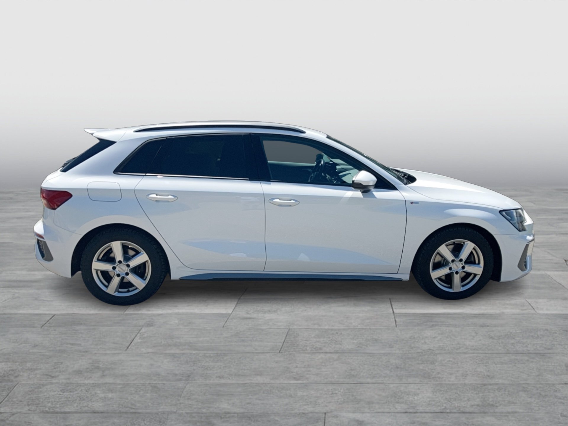 Audi A3 Sportback 40 2.0 TDI quattro S-Line | Bild 6 von 27