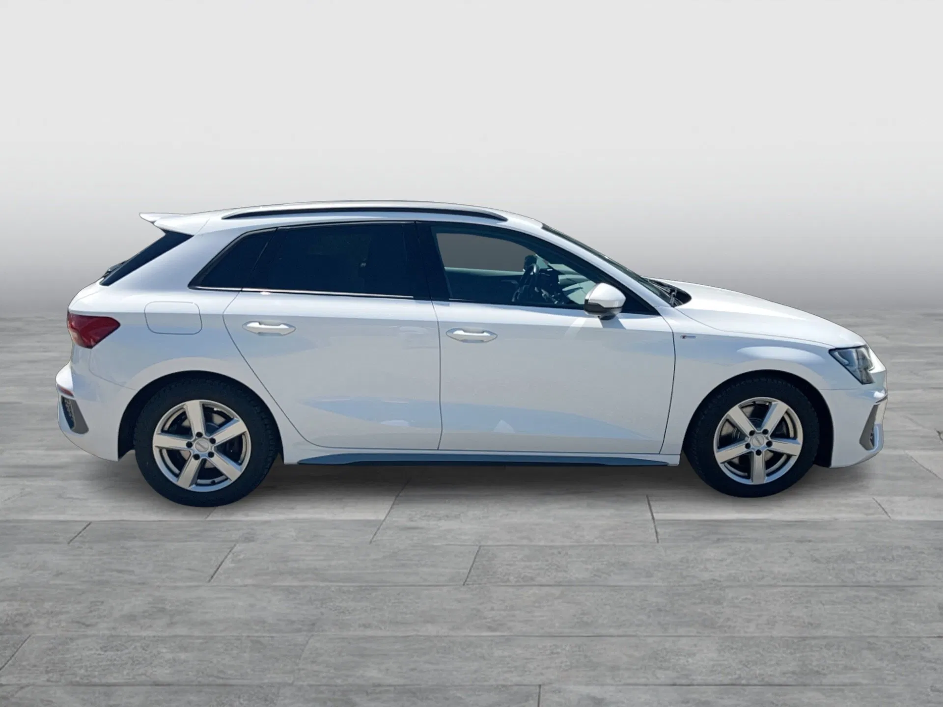 Audi A3 Sportback 40 2.0 TDI quattro S-Line | Bild 6 von 27