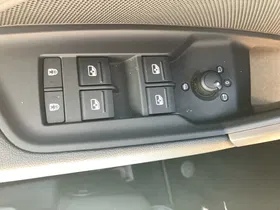 Audi A3 Sportback 40 2.0 TDI quattro S-Line | Thumbnail 8 von 27