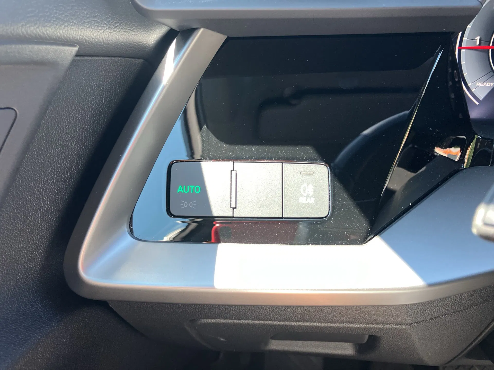 Audi A3 Sportback 40 2.0 TDI quattro S-Line | Bild 9 von 27