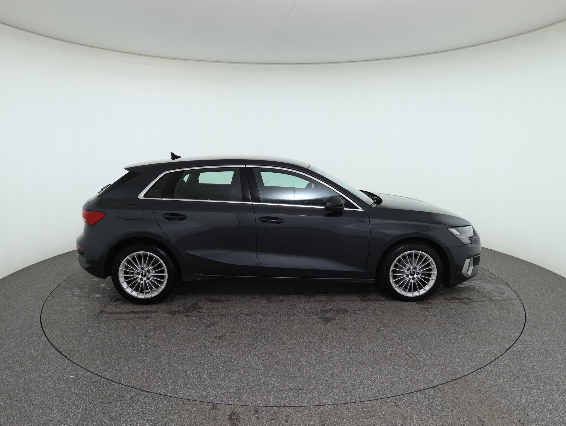 Audi A3 Sportback 35 TFSI advanced ext. | Bild 5 von 12
