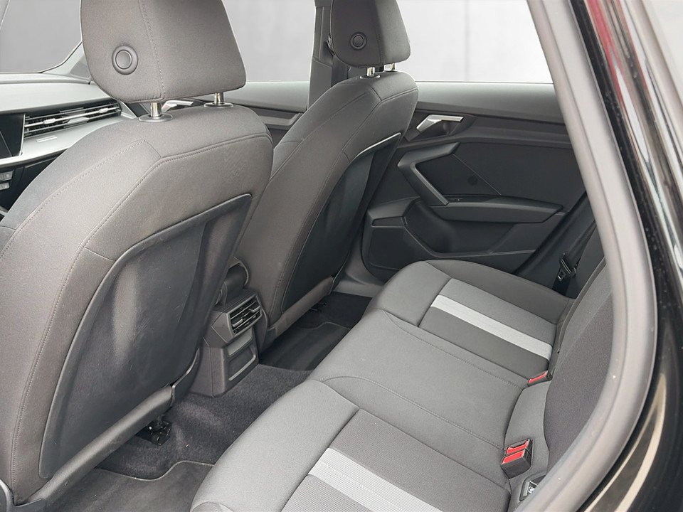Audi A3 Sportback 30 2.0 TDI S-Line | Bild 19 von 21