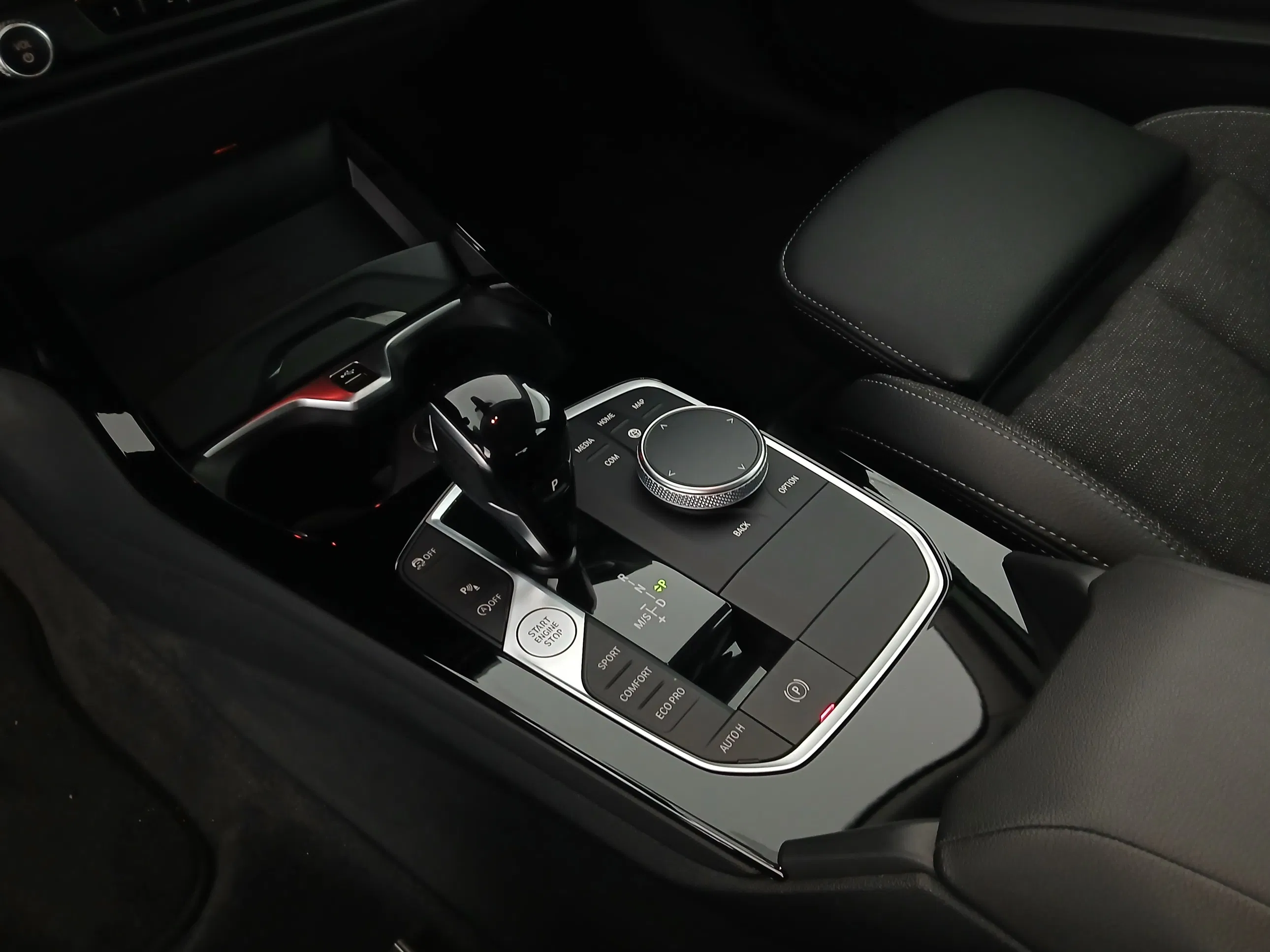 BMW 216d Gran Coupe Aut. | Bild 27 von 29