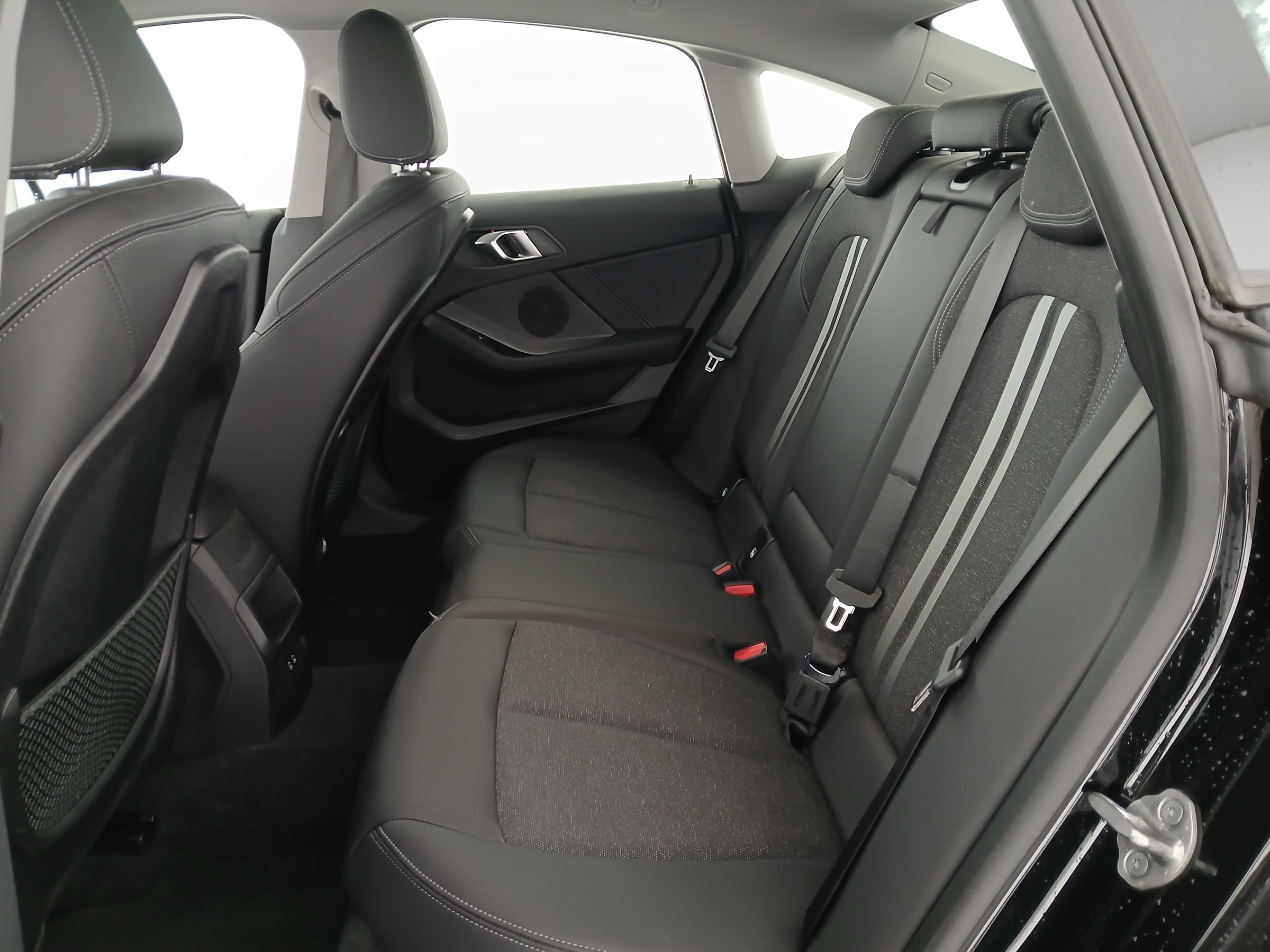 BMW 216d Gran Coupe Aut. | Bild 28 von 29