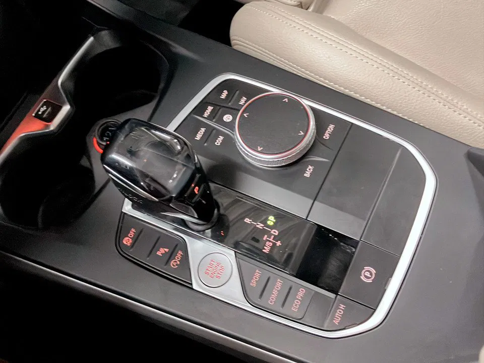 BMW 216d Gran Coupe Advantage | Bild 17 von 26