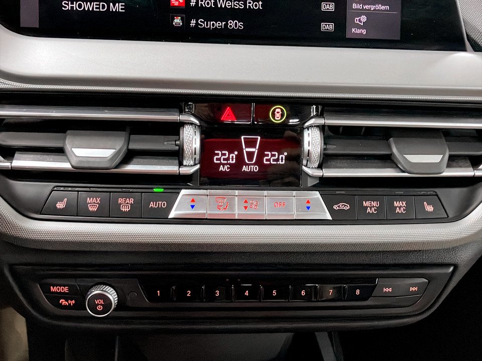 BMW 216d Gran Coupe Advantage | Bild 19 von 26
