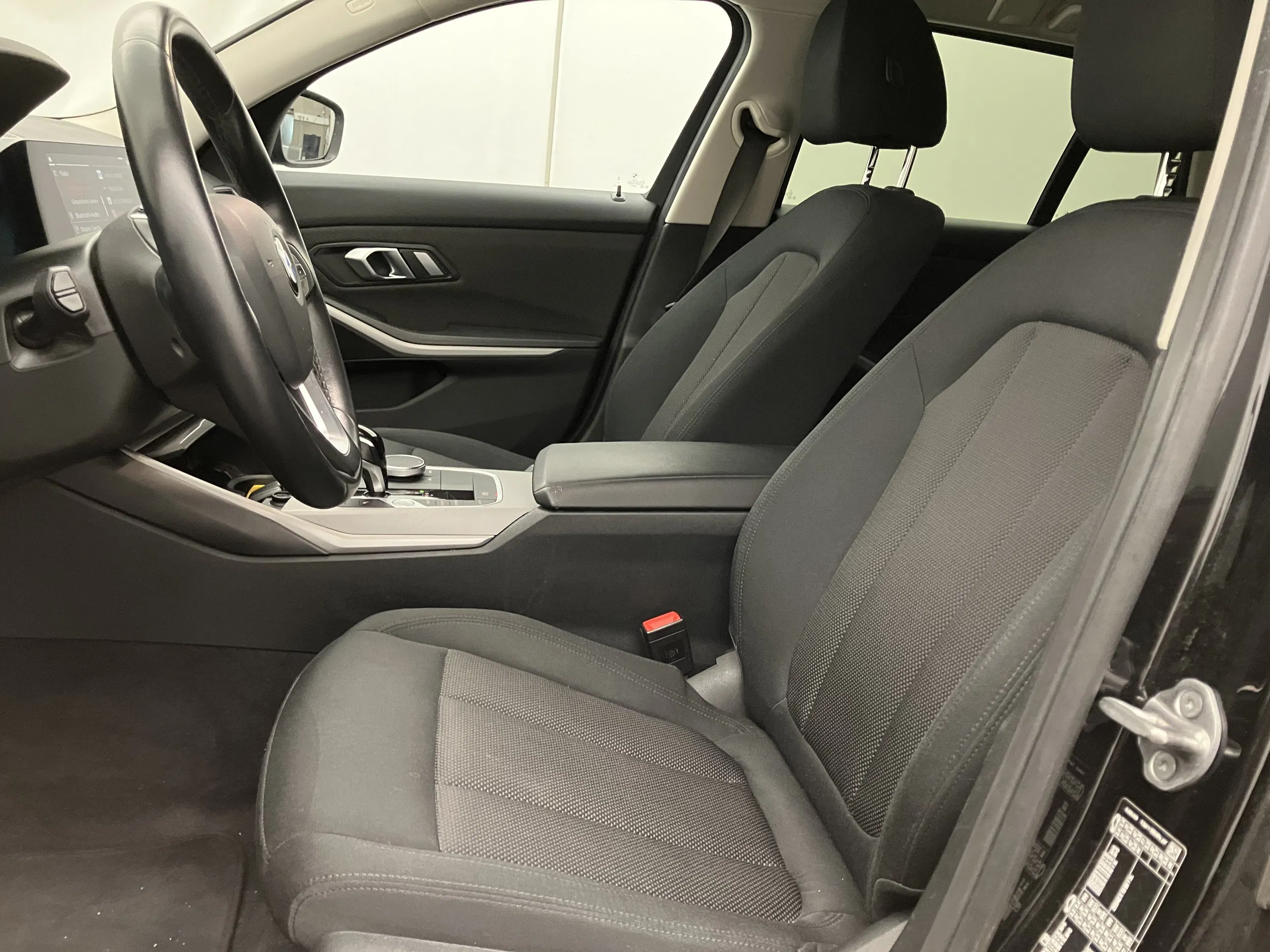 BMW 320d Touring 48 V Mild-Hybrid-Technologie Aut. | Bild 11 von 28