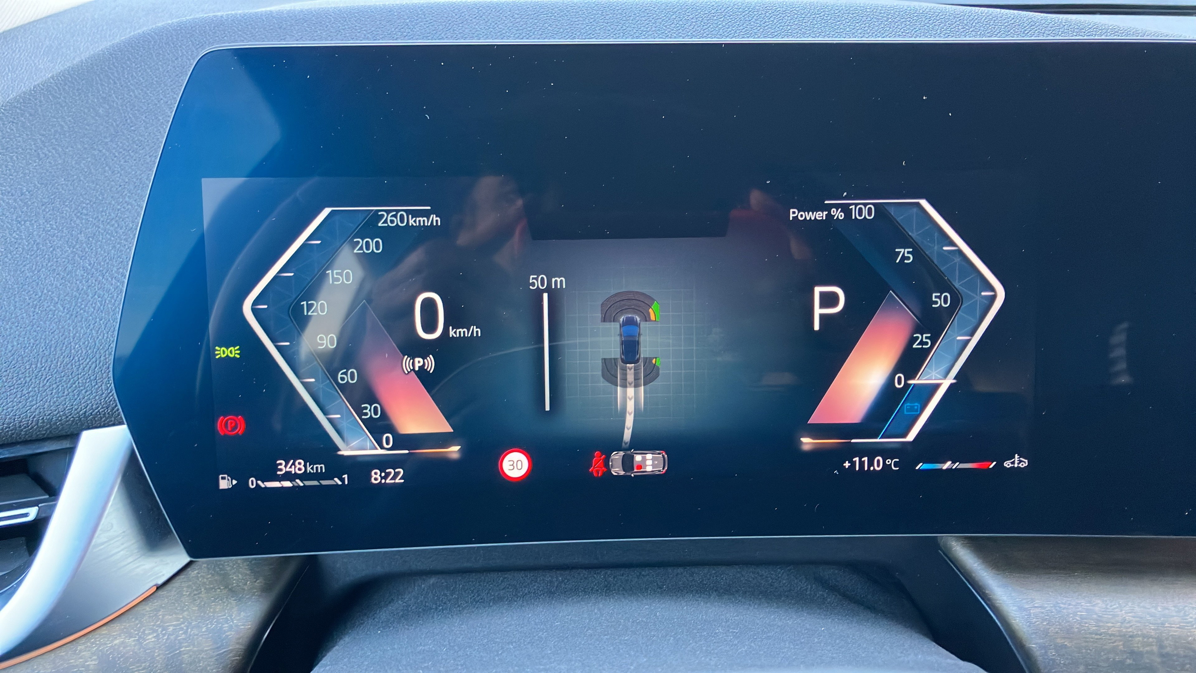 BMW 218d Active Tourer Luxury Line | Bild 15 von 26