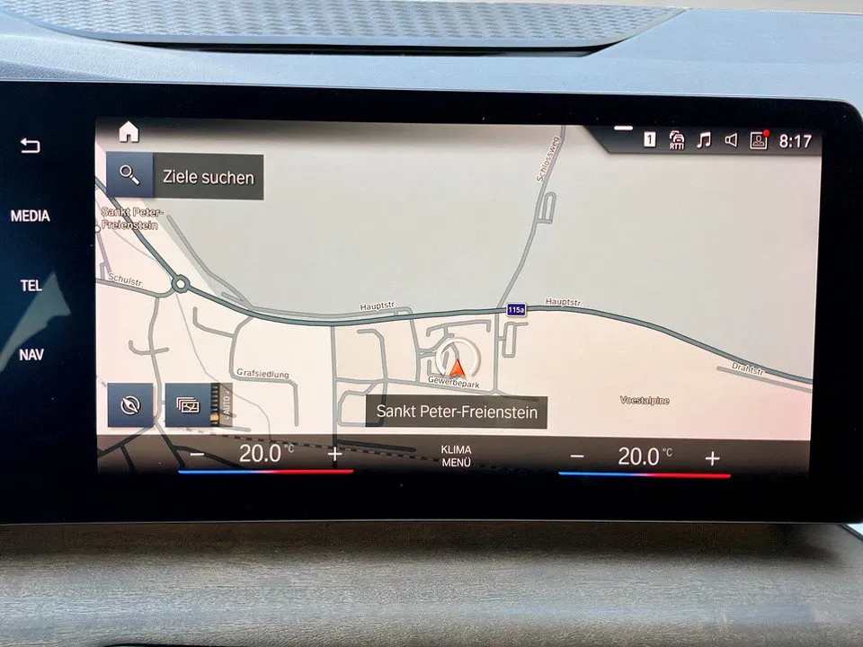 BMW 218d Active Tourer Luxury Line | Bild 19 von 26
