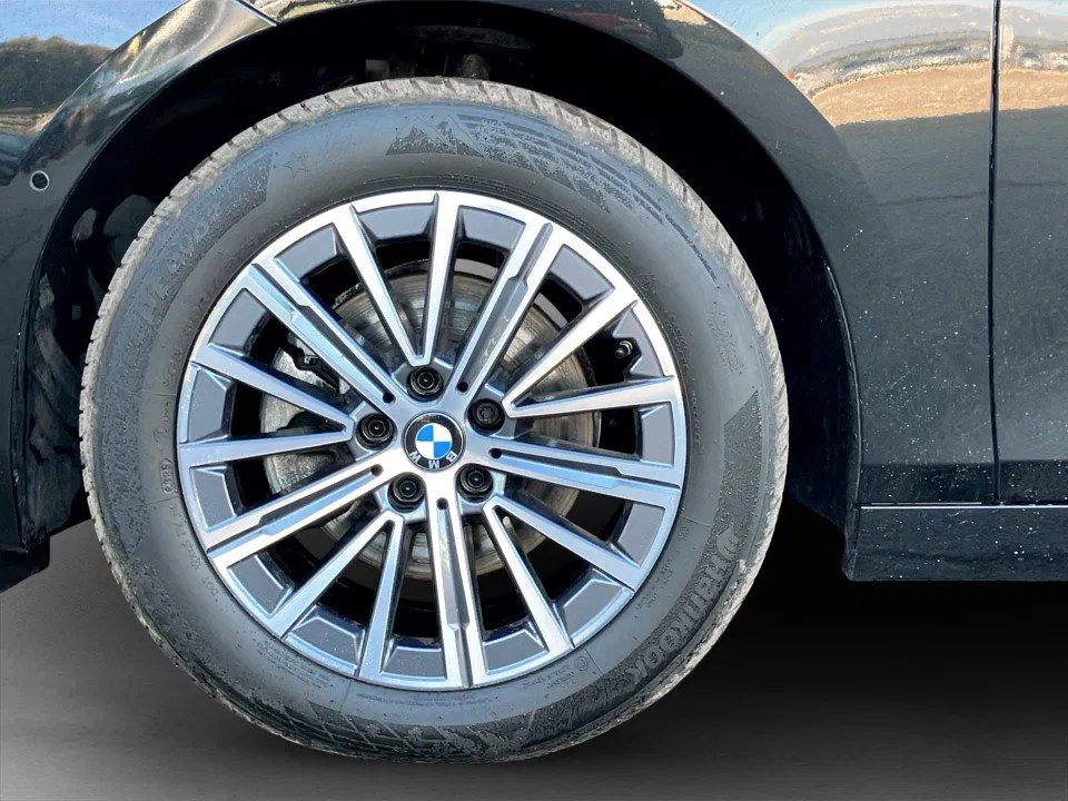 BMW 218d Active Tourer Luxury Line | Bild 6 von 26