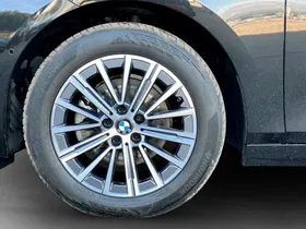 BMW 218d Active Tourer Luxury Line | Thumbnail 6 von 26