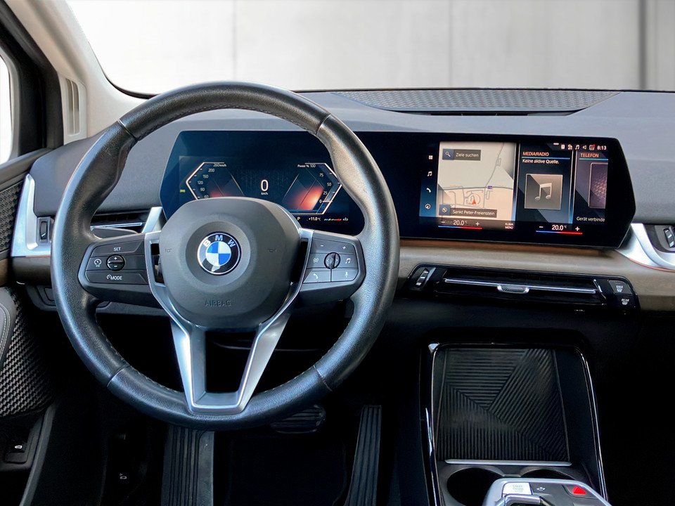 BMW 218d Active Tourer Luxury Line | Bild 12 von 26