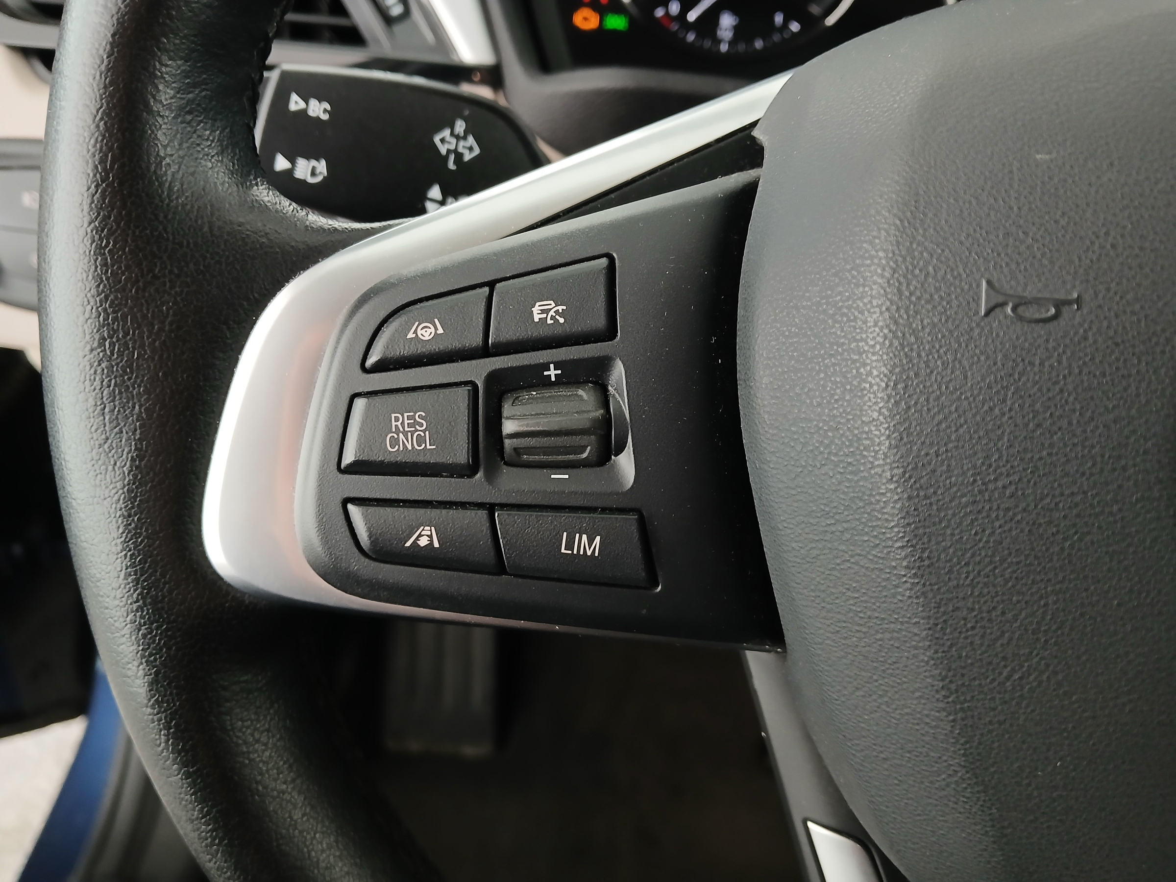 BMW X1 sDrive18i Advantage Aut. | Bild 17 von 30