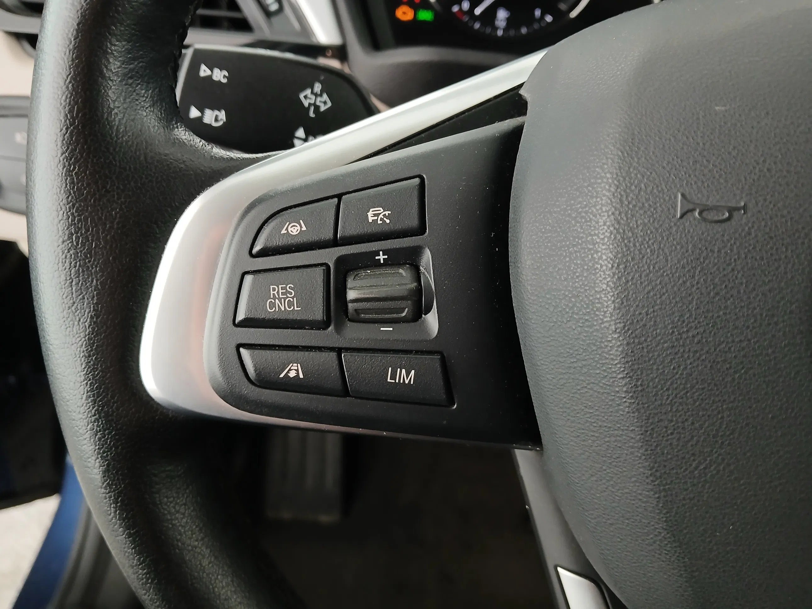 BMW X1 sDrive18i Advantage Aut. | Bild 17 von 30