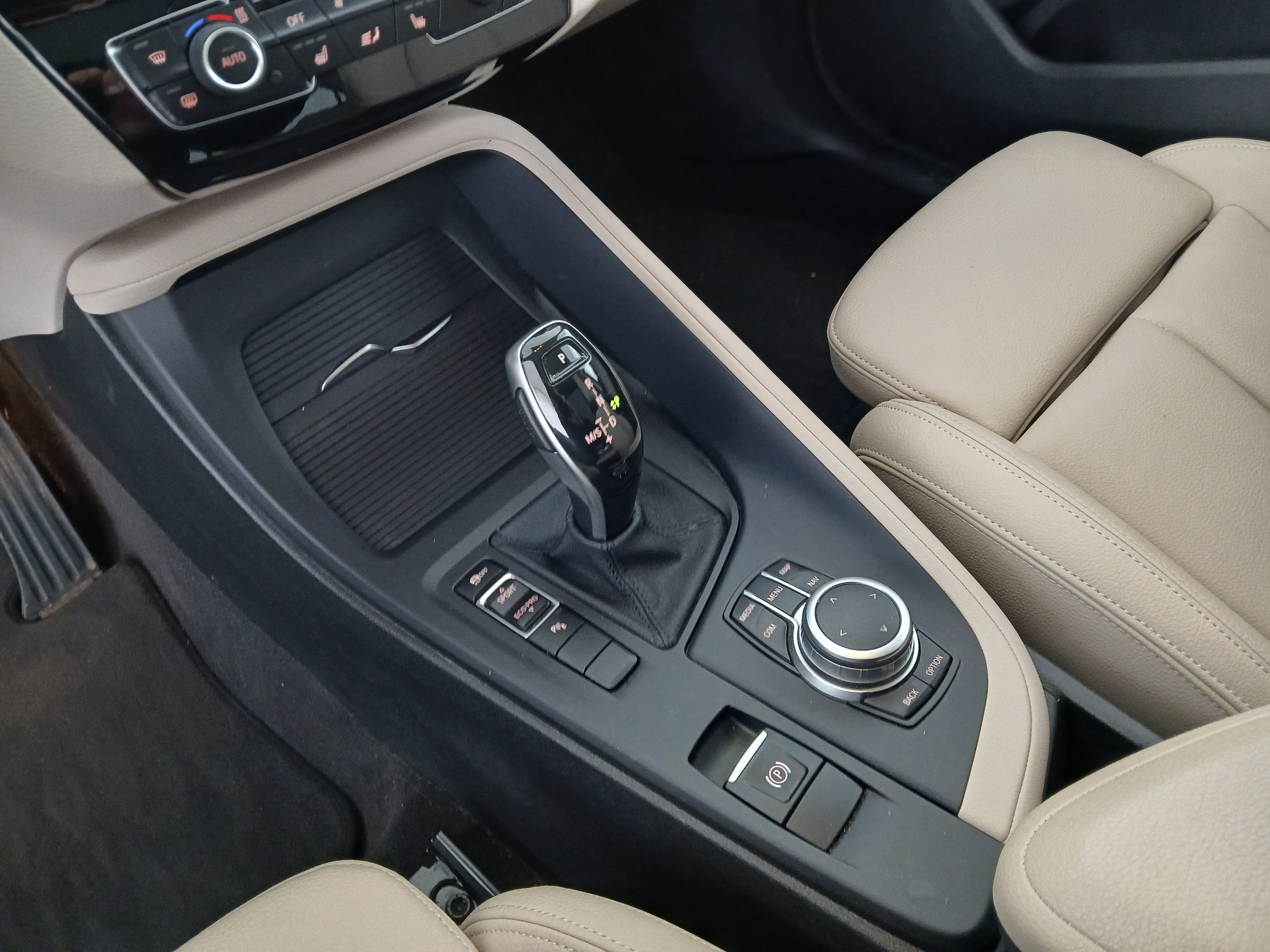 BMW X1 sDrive18i Advantage Aut. | Bild 27 von 30