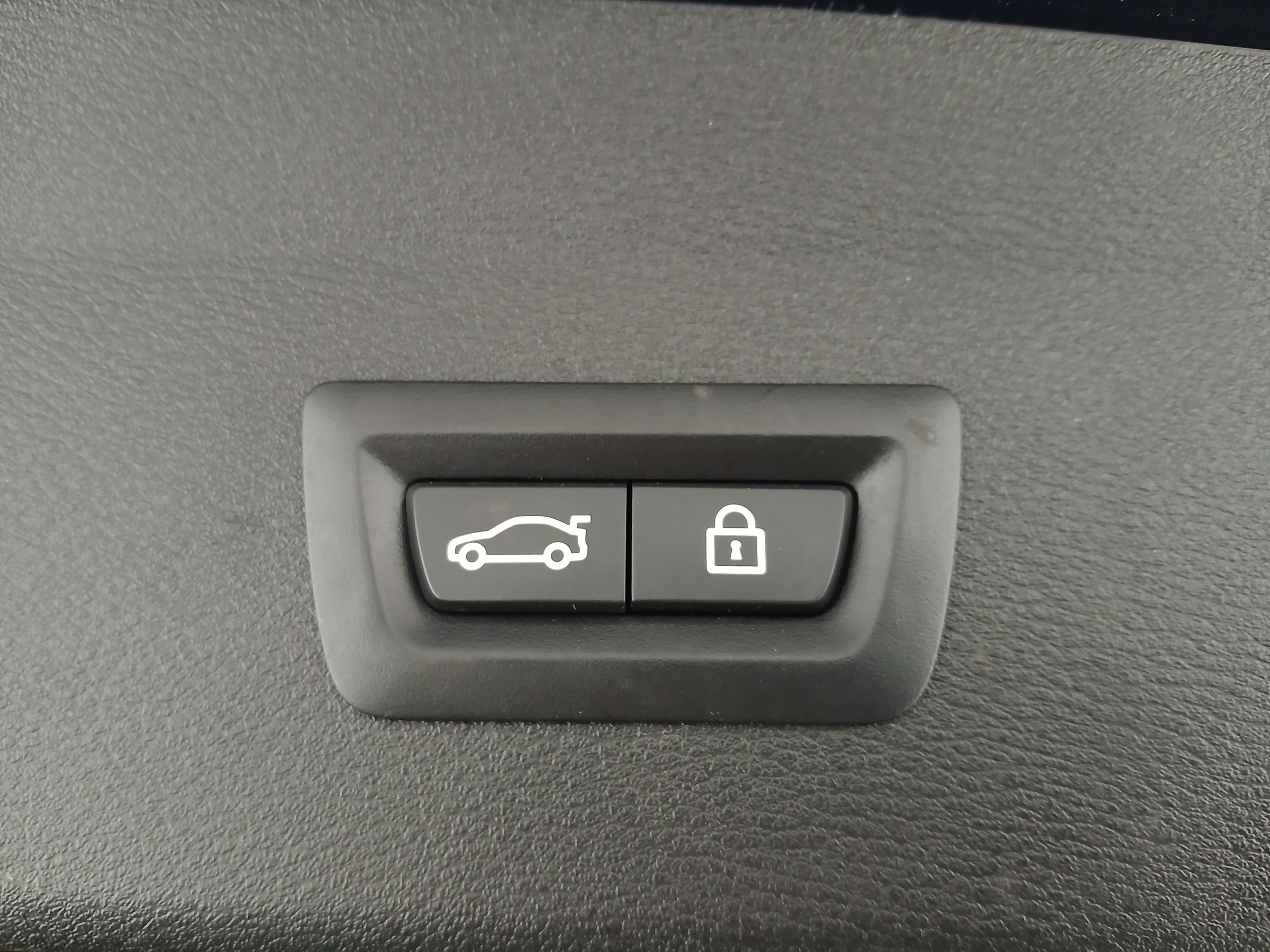 BMW X1 sDrive18i Advantage Aut. | Bild 30 von 30