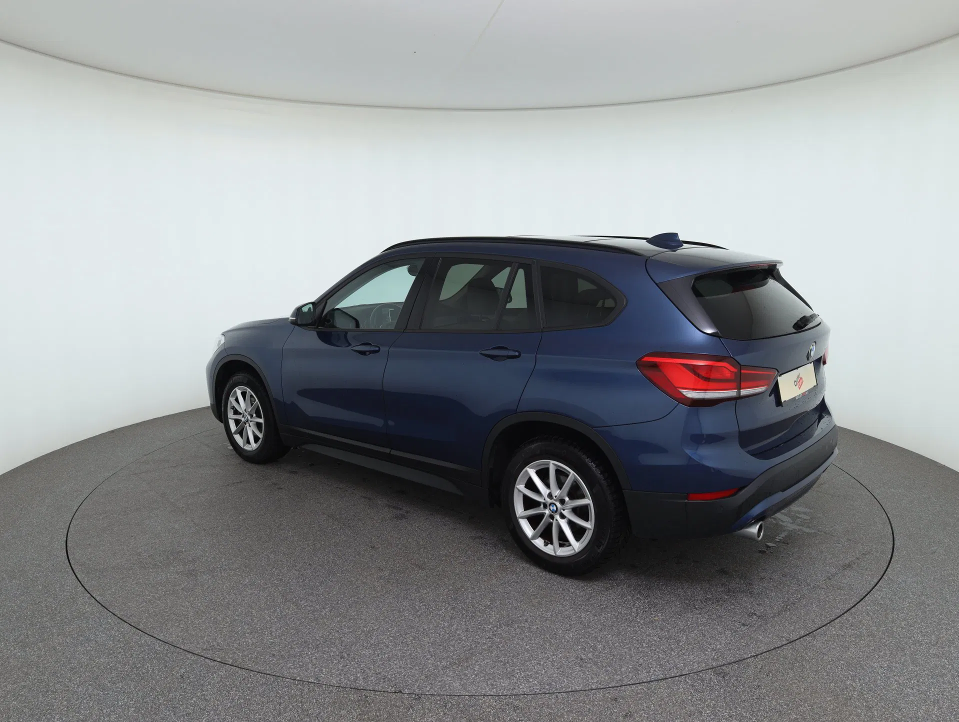 BMW X1 sDrive18i Advantage Aut. | Bild 7 von 30