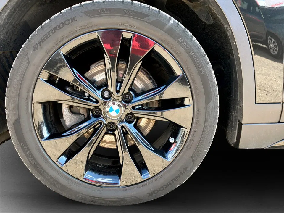 BMW X1 sDrive 16d Sport Line | Bild 7 von 24