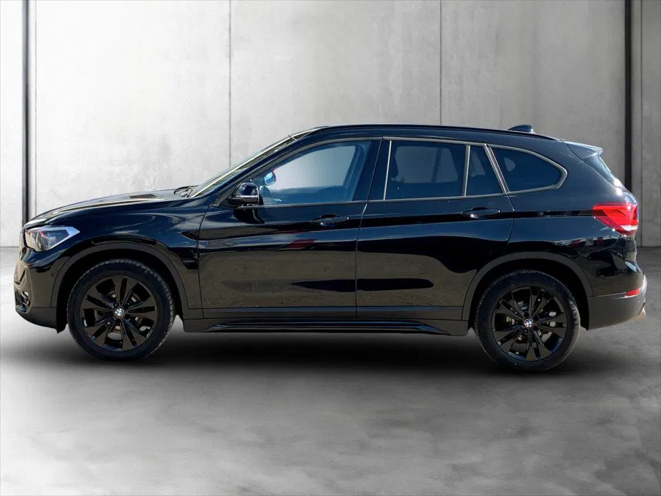 BMW X1 sDrive 16d Sport Line | Bild 3 von 24