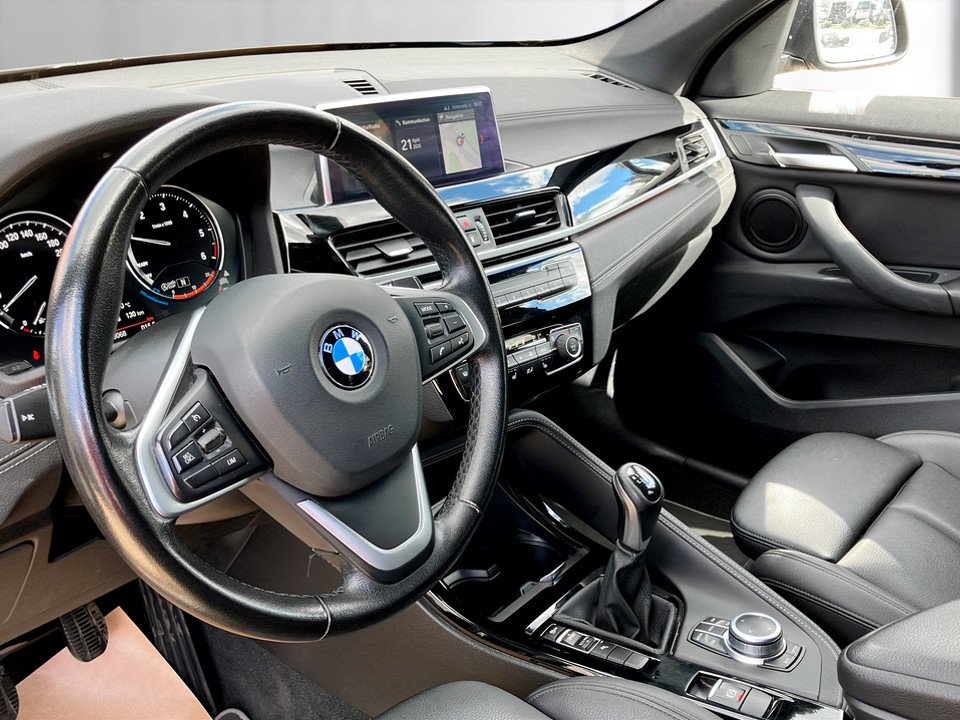 BMW X1 sDrive 16d Sport Line | Bild 10 von 24